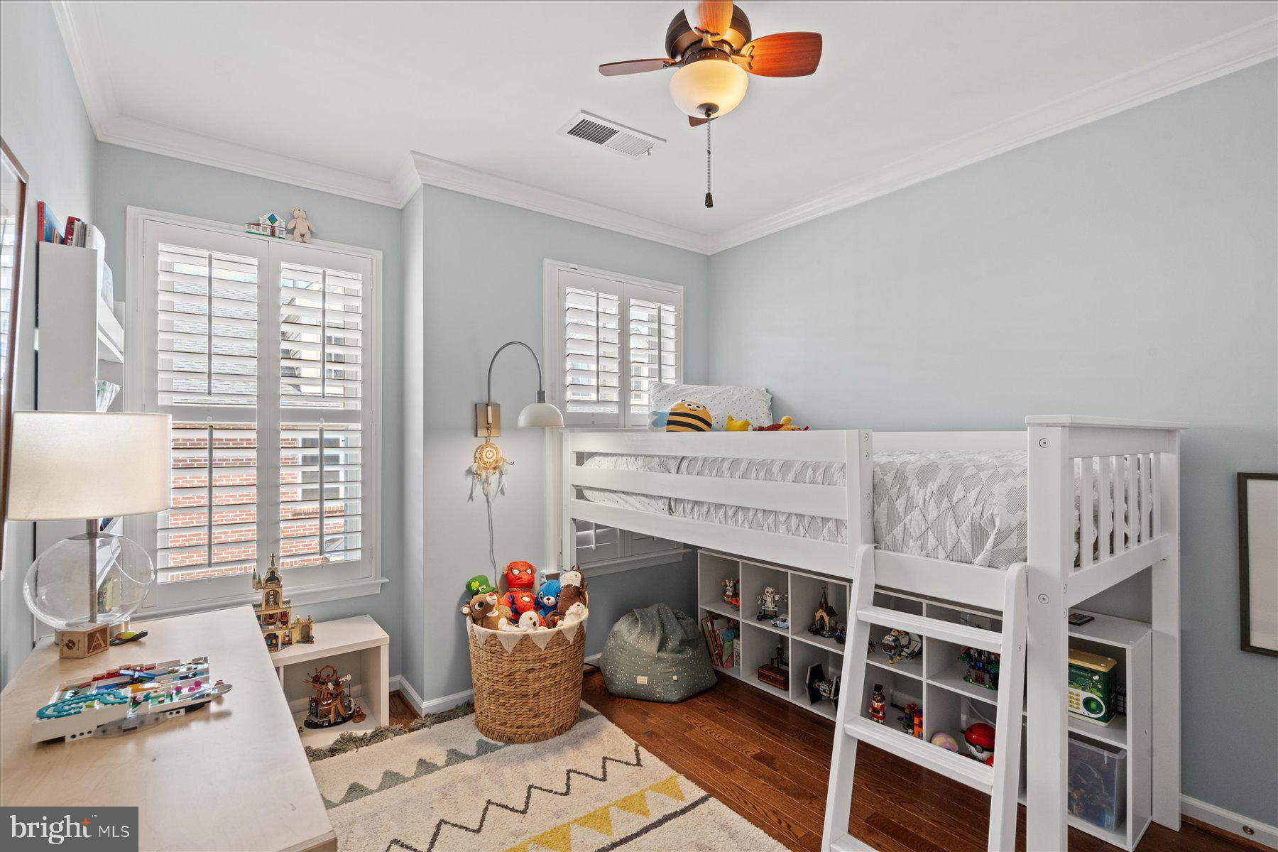 SHIRLINGTON CREST - Residential