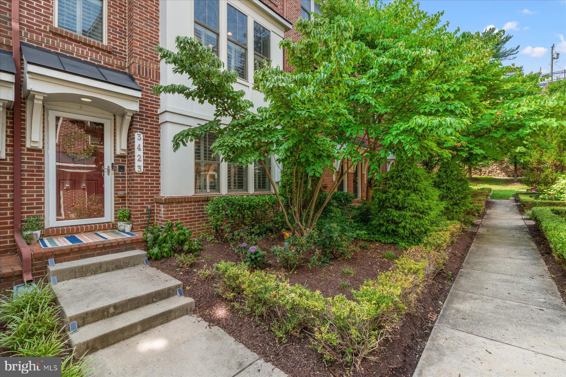 SHIRLINGTON CREST - Residential