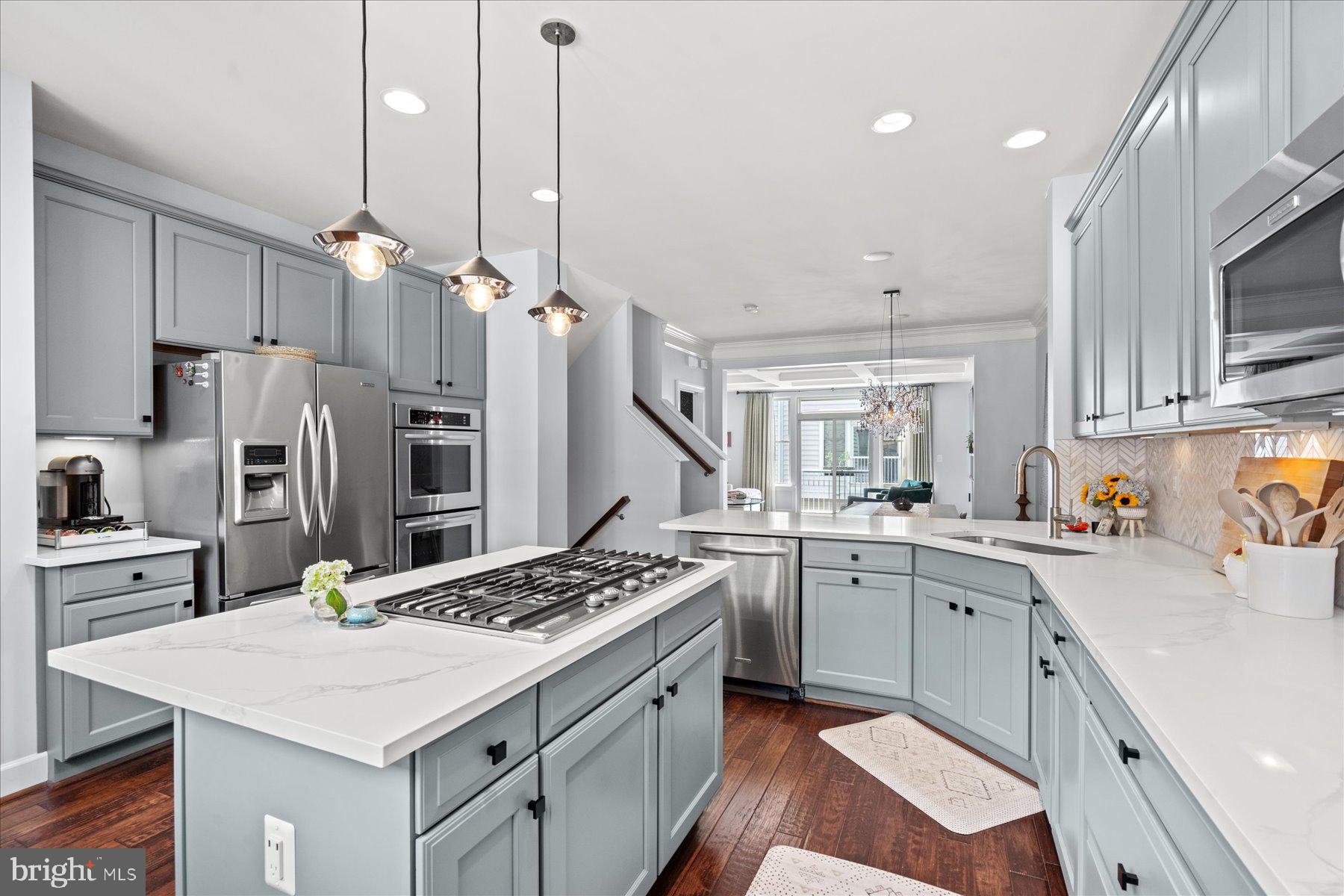 SHIRLINGTON CREST - Residential