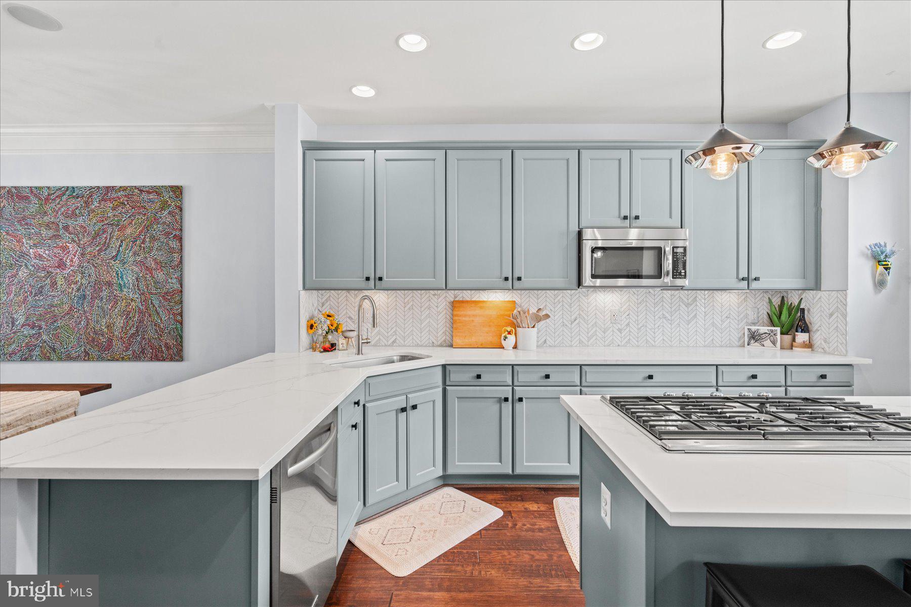 SHIRLINGTON CREST - Residential