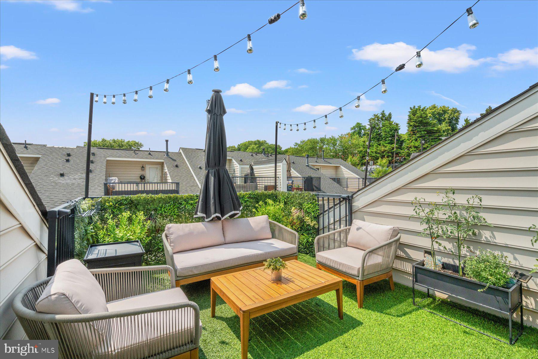 SHIRLINGTON CREST - Residential