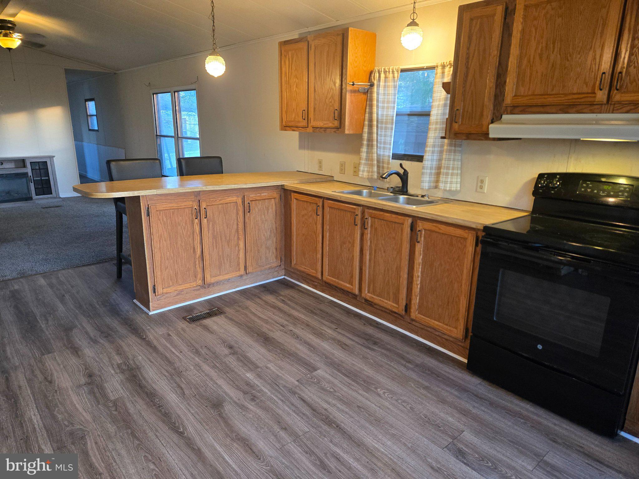 RICHLAND MDWS - Residential