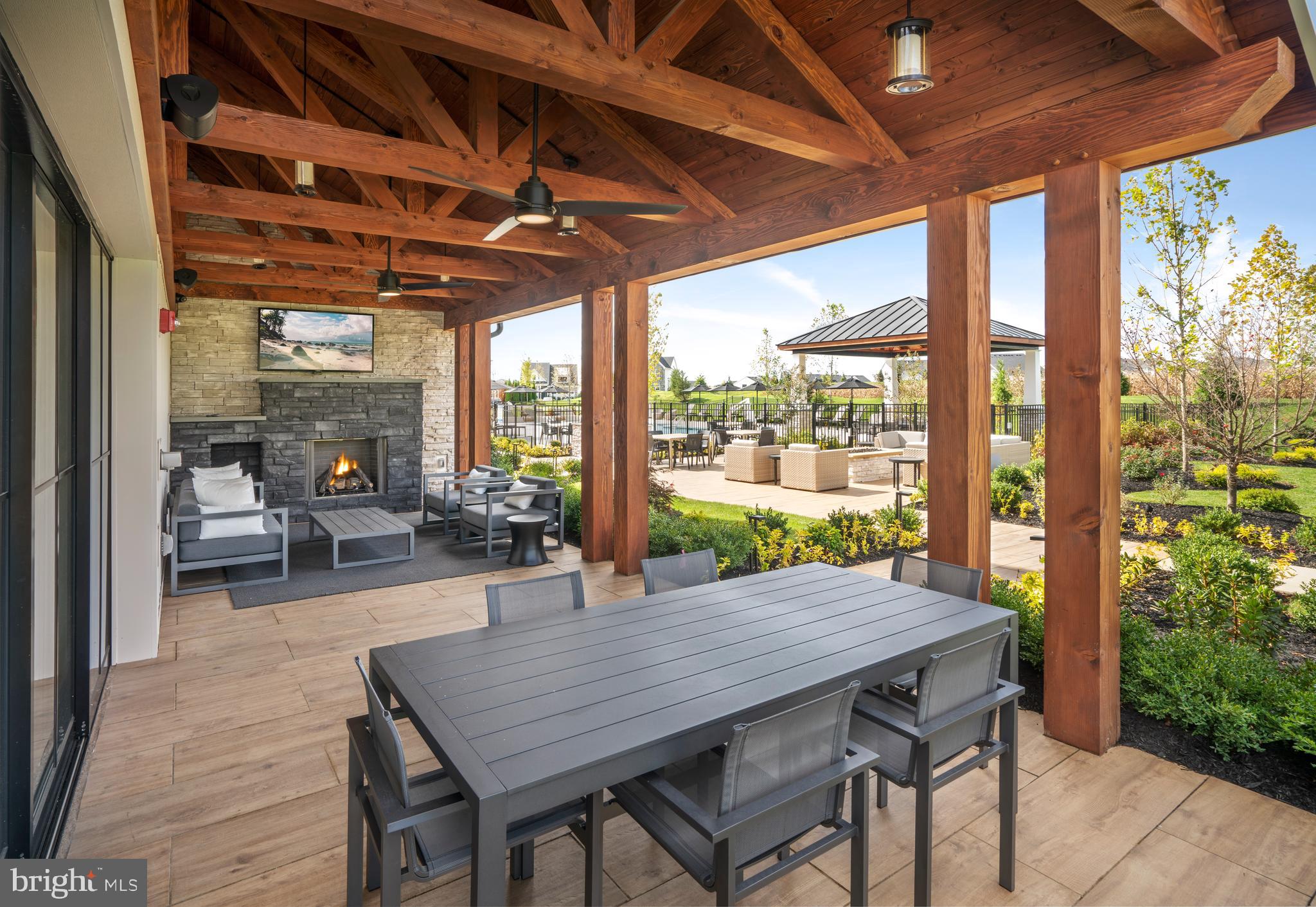 REGENCY AT CREEKSIDE MEADOWS - Residential