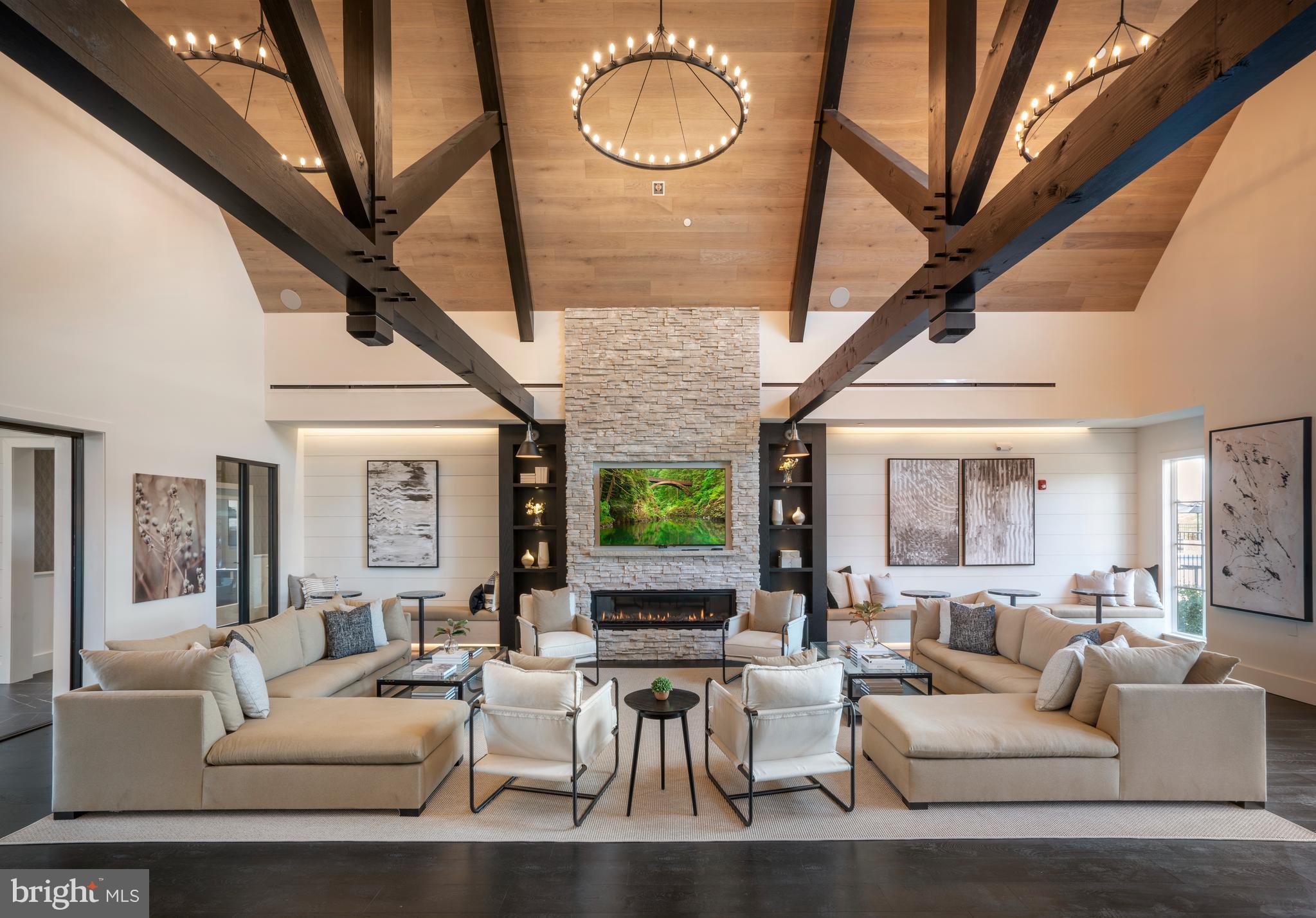 REGENCY AT CREEKSIDE MEADOWS - Residential