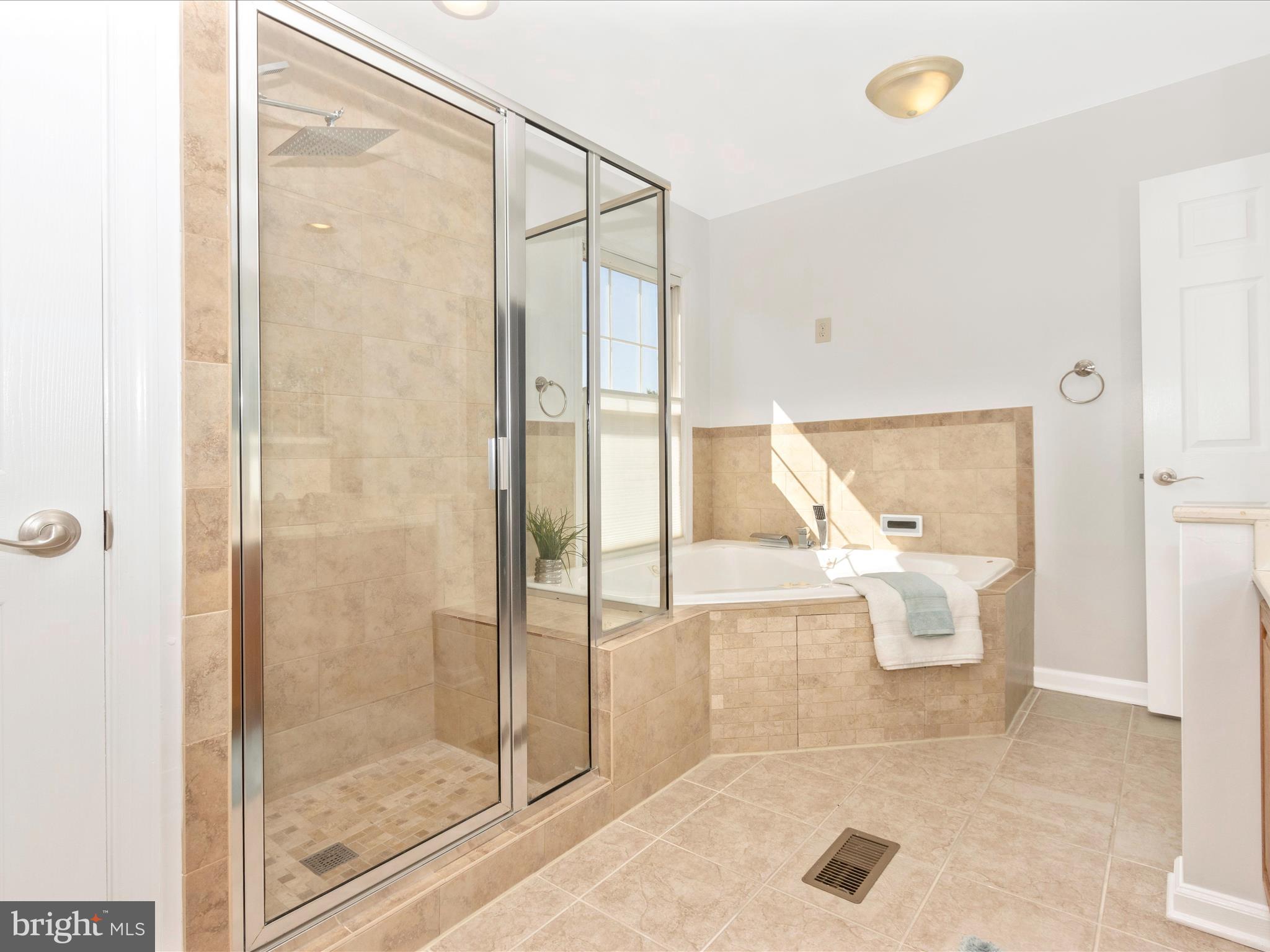 STONEGATE - Residential