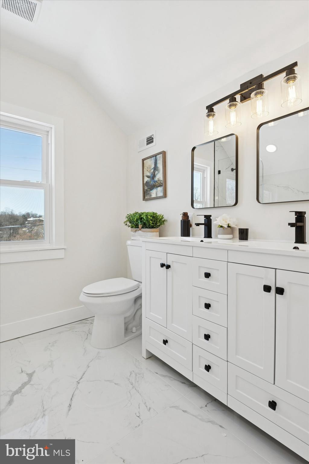 ROCKDALE - Residential