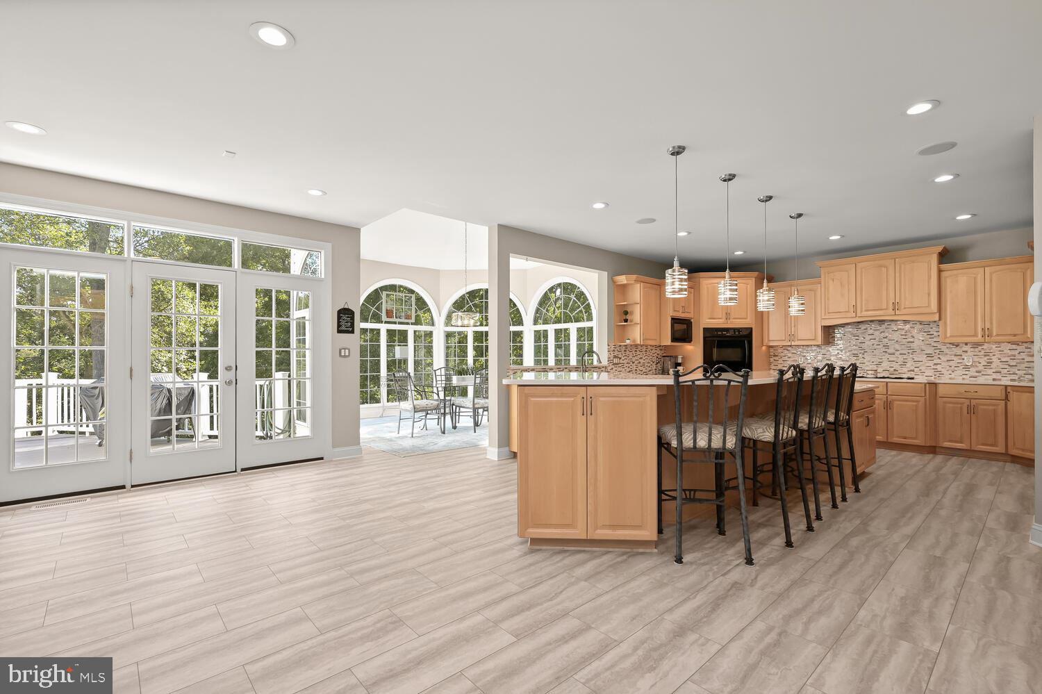 RIVER DOWNS - Residential