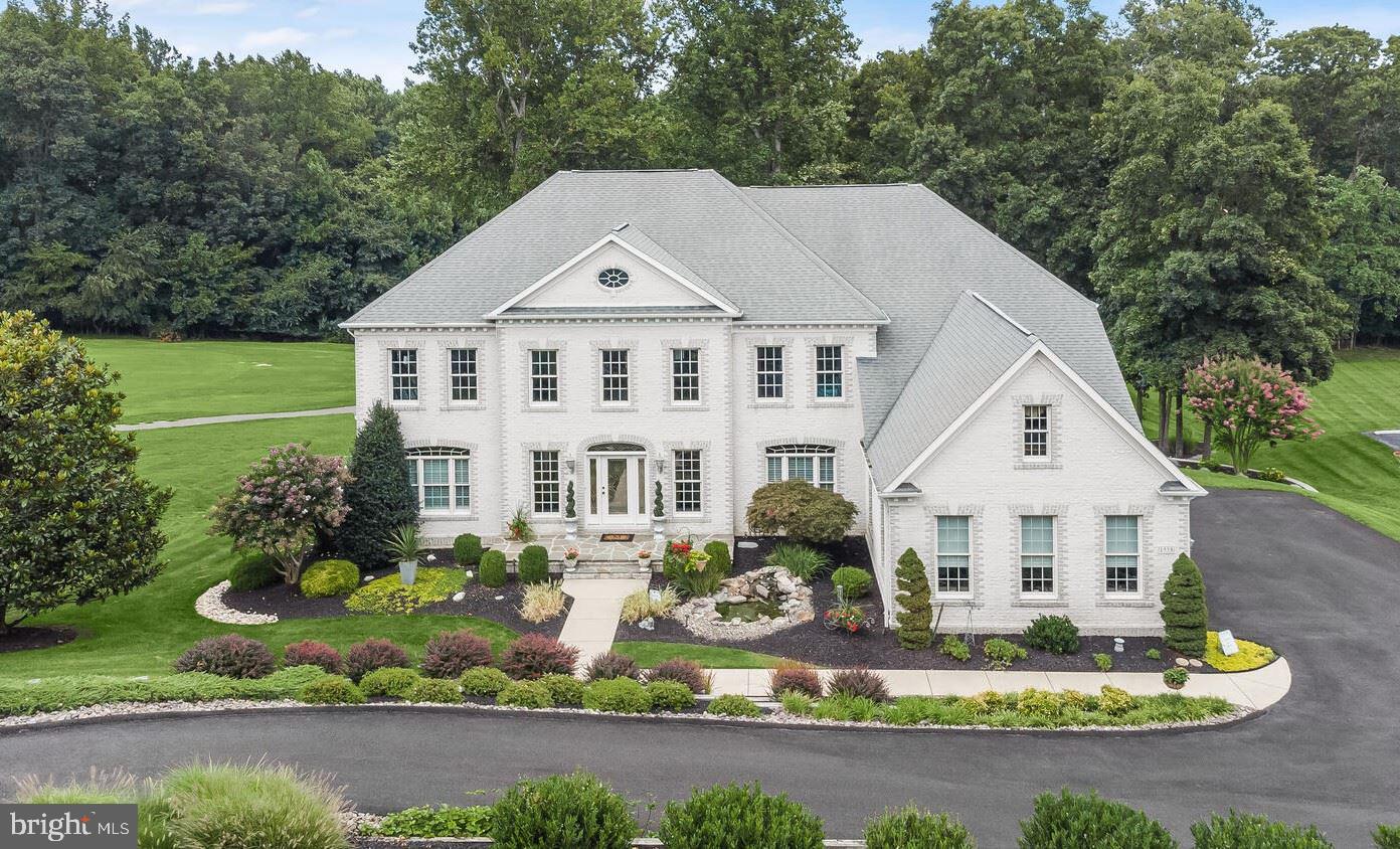 RIVER DOWNS - Residential