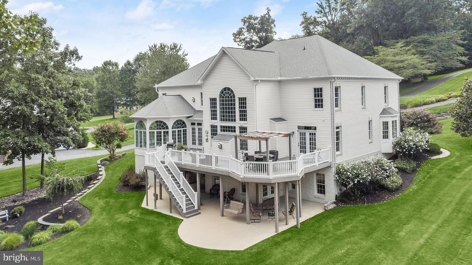 RIVER DOWNS - Residential