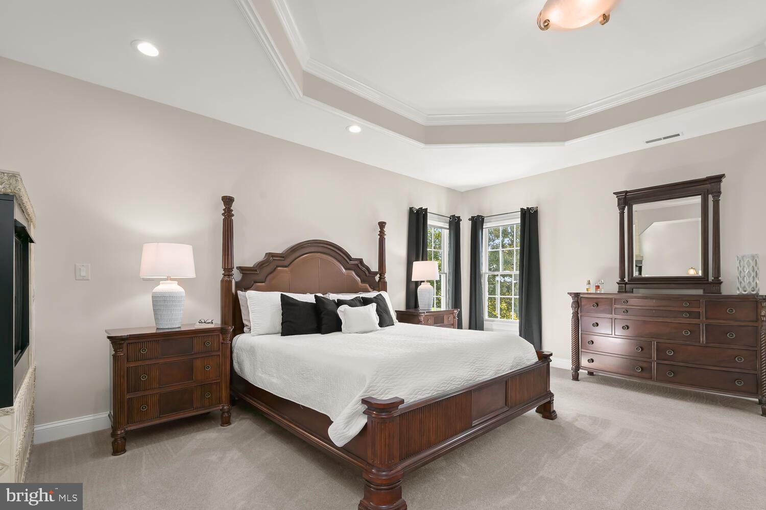 RIVER DOWNS - Residential