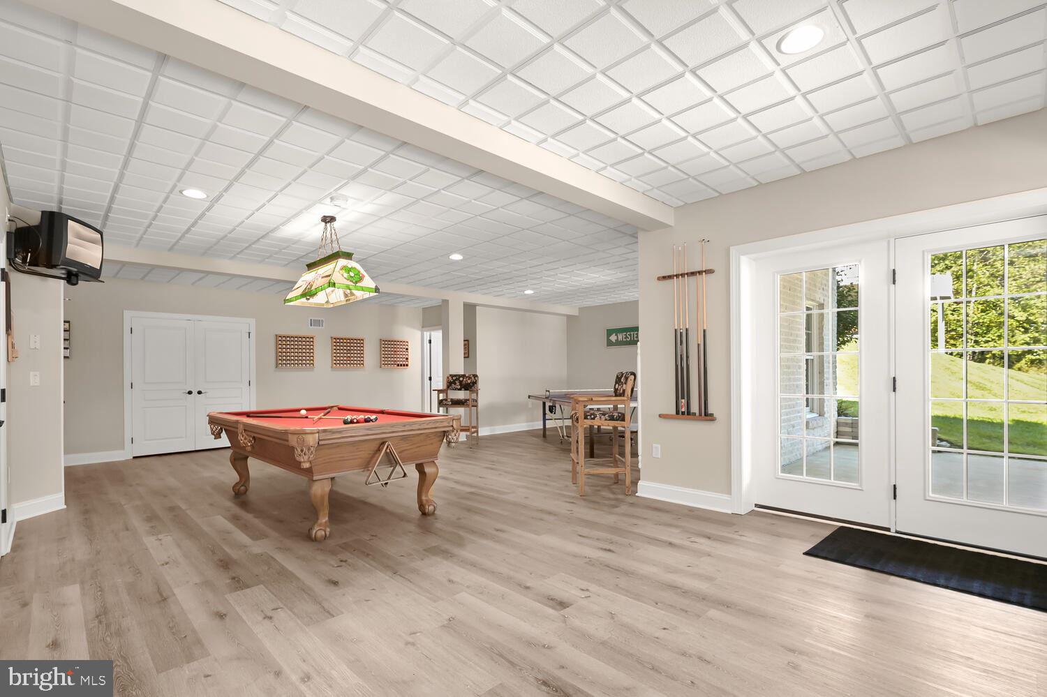 RIVER DOWNS - Residential