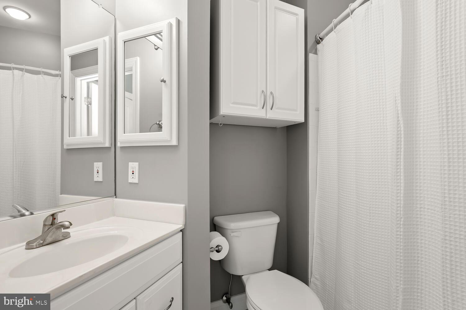 RIVER DOWNS - Residential