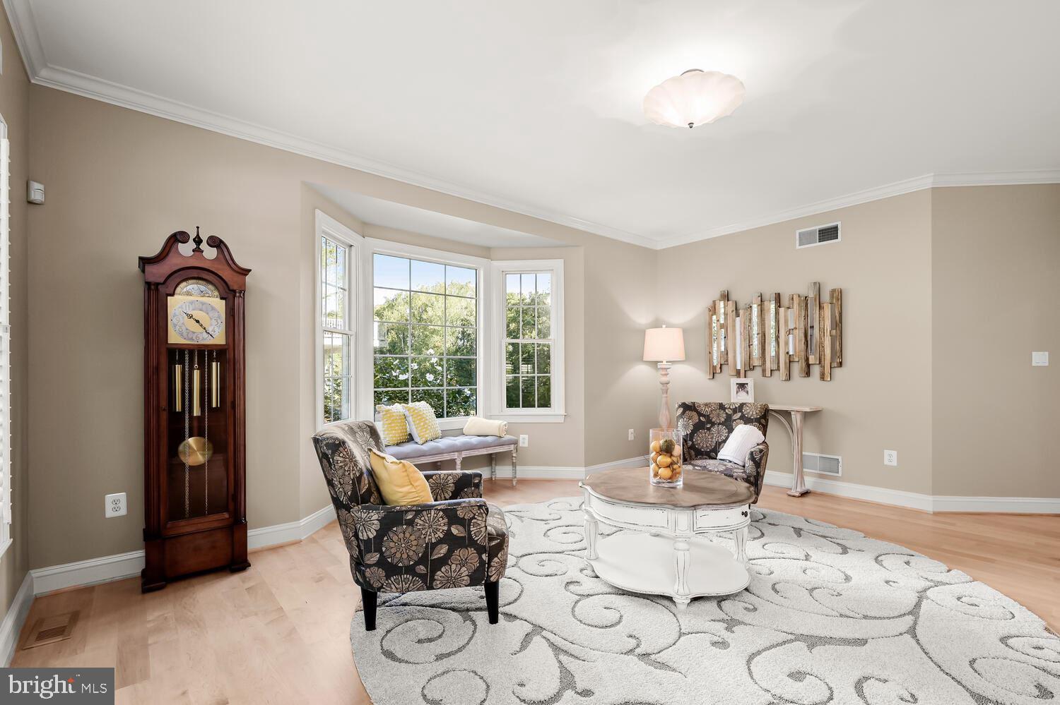 RIVER DOWNS - Residential