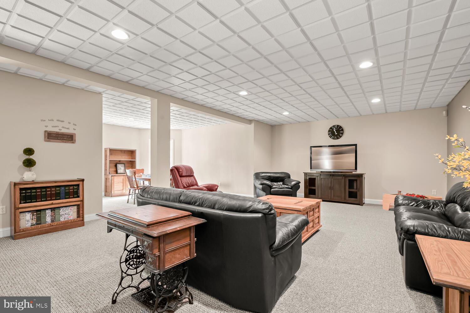 RIVER DOWNS - Residential