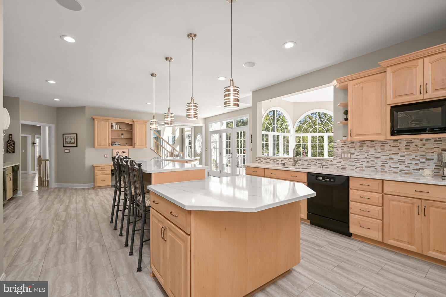 RIVER DOWNS - Residential