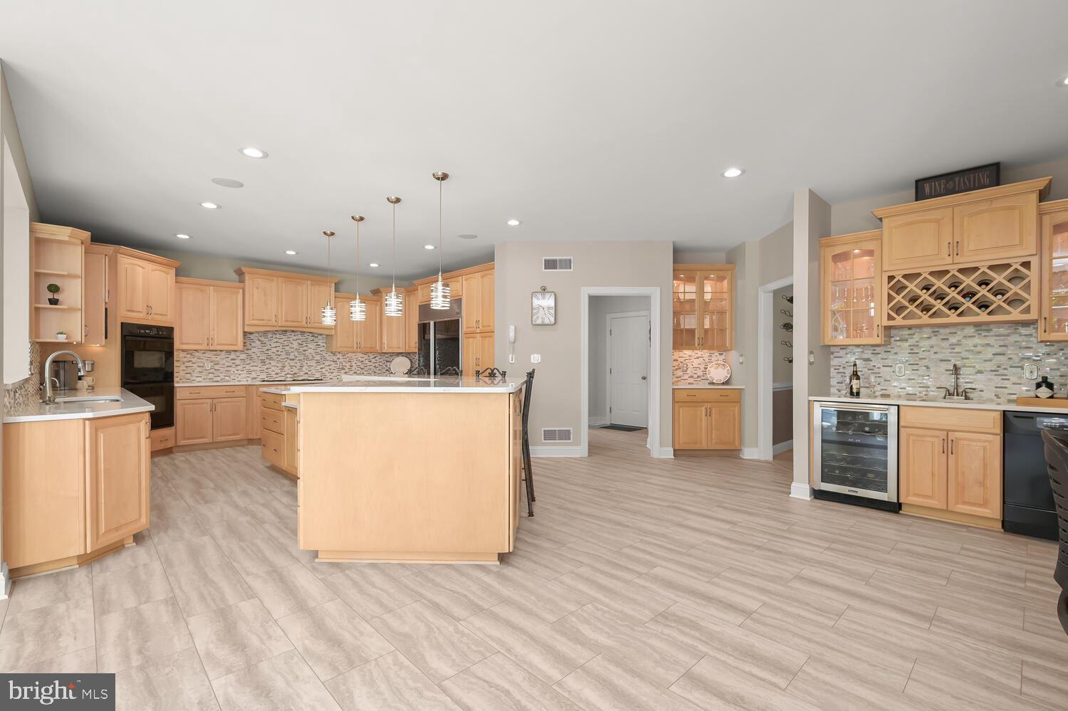 RIVER DOWNS - Residential