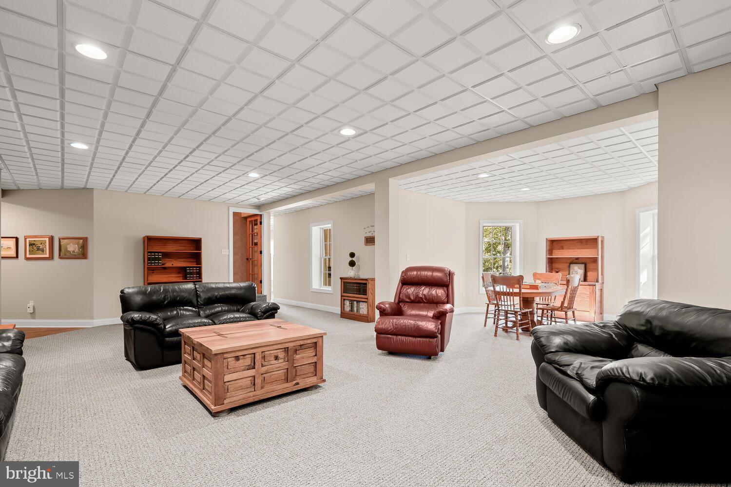 RIVER DOWNS - Residential