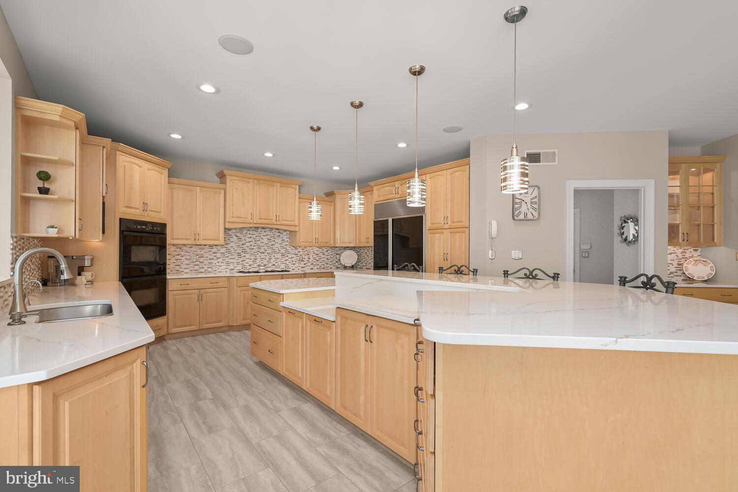 RIVER DOWNS - Residential