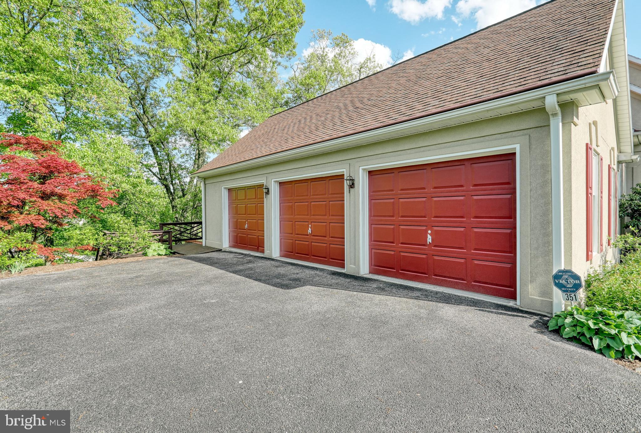 CHARLYN - Residential