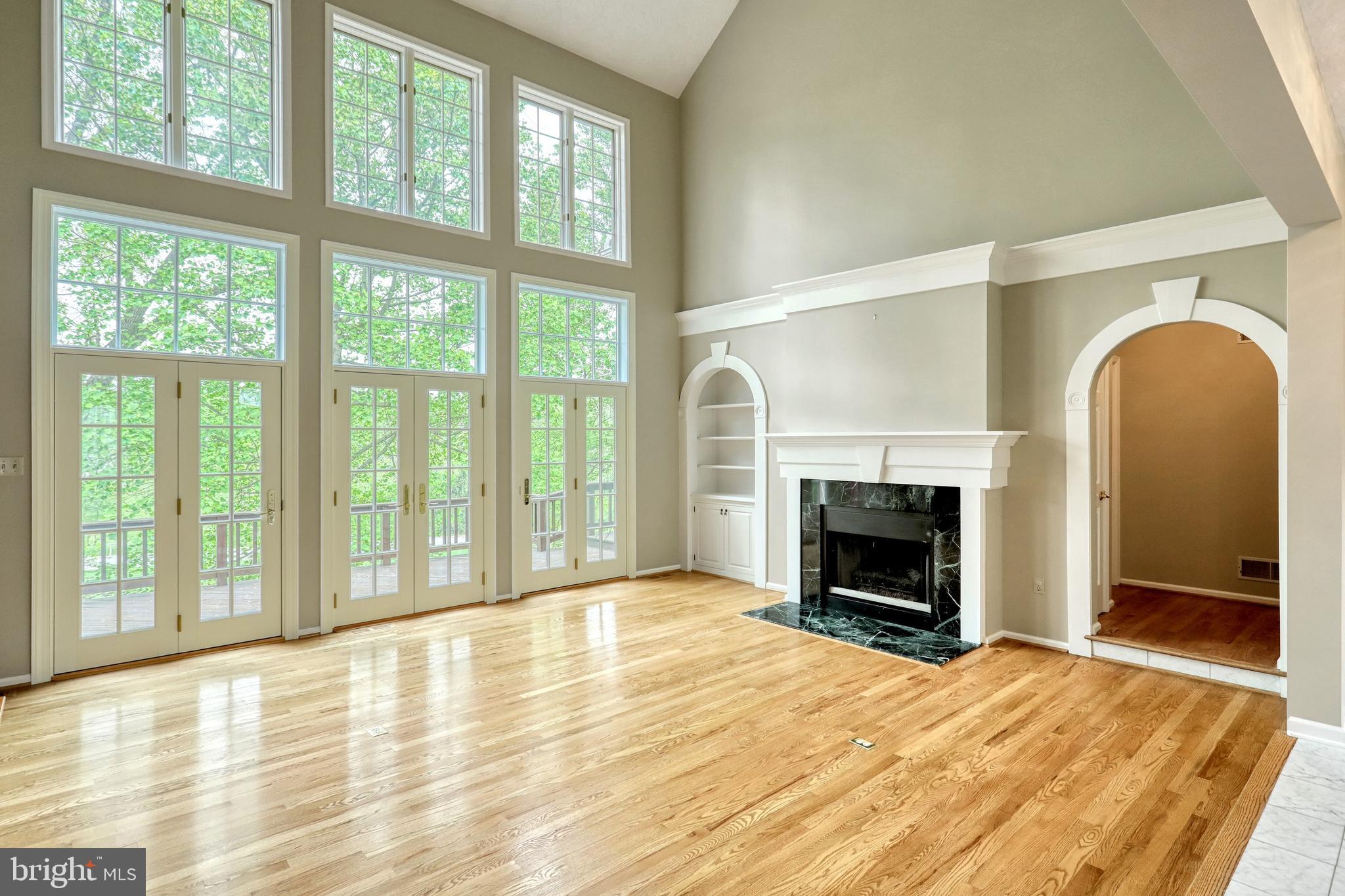 CHARLYN - Residential