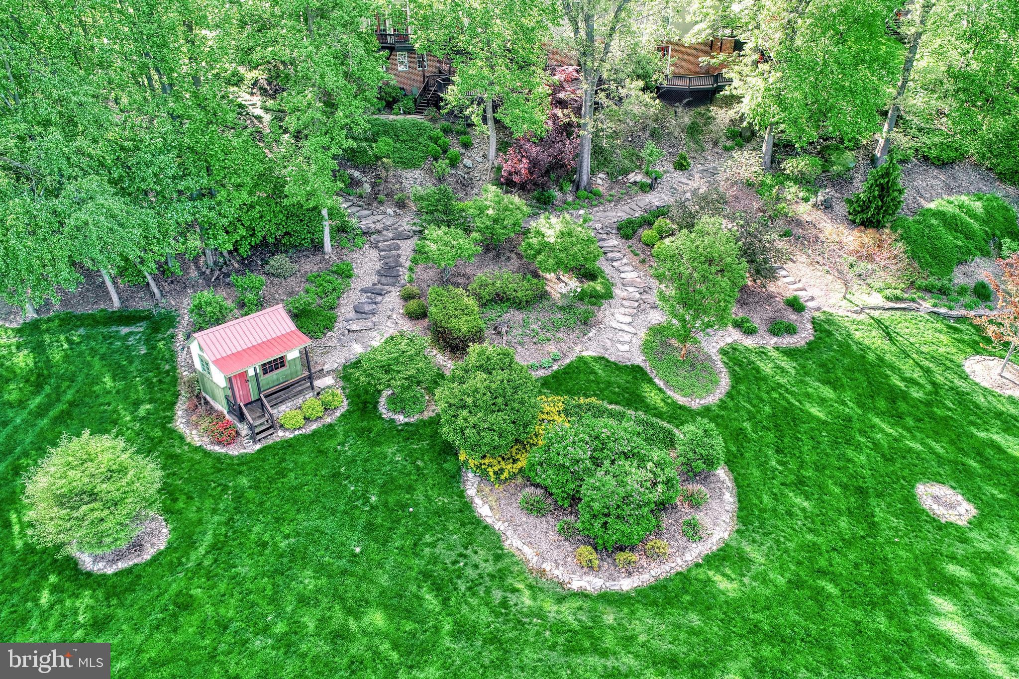 CHARLYN - Residential