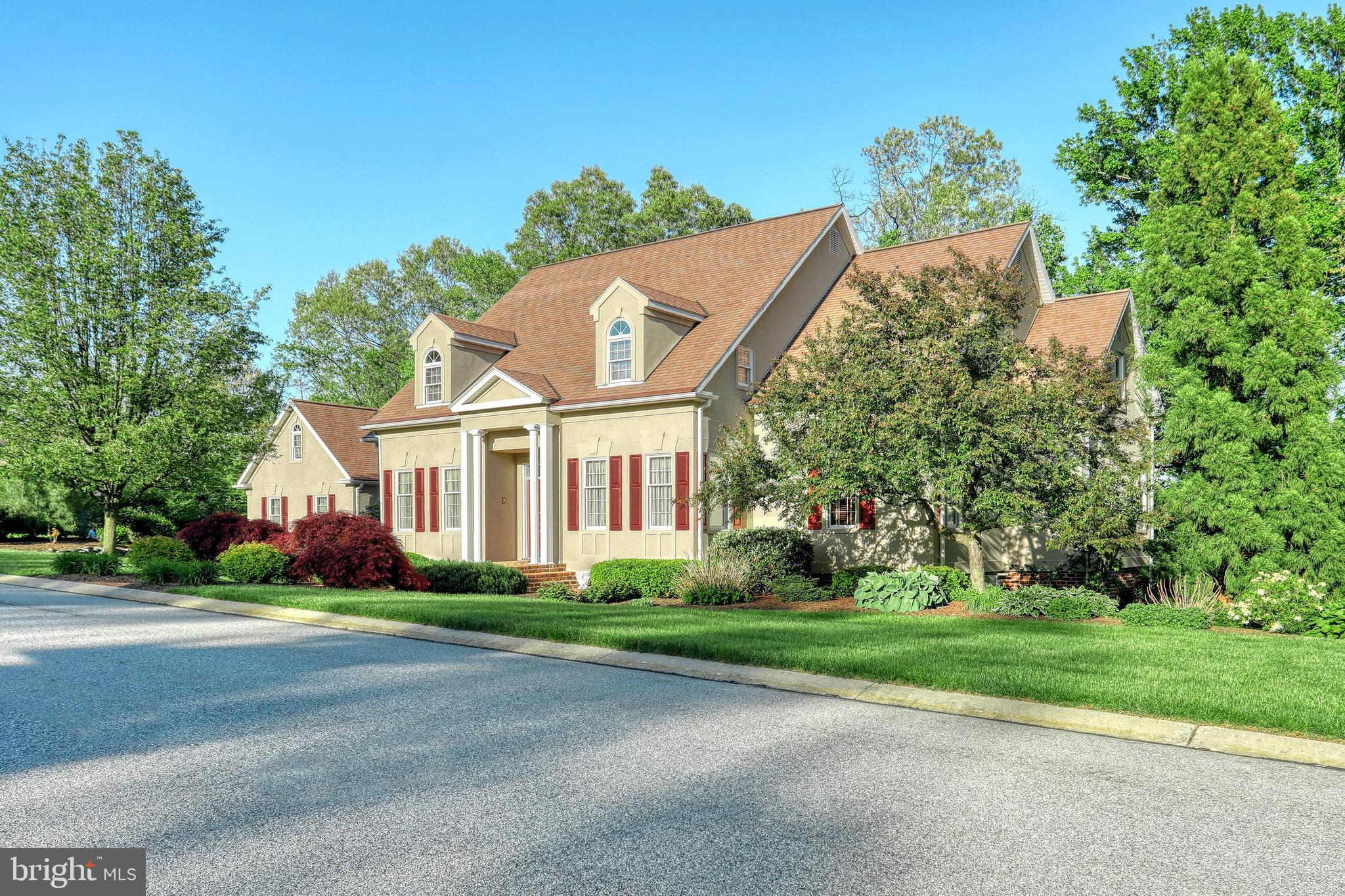 CHARLYN - Residential