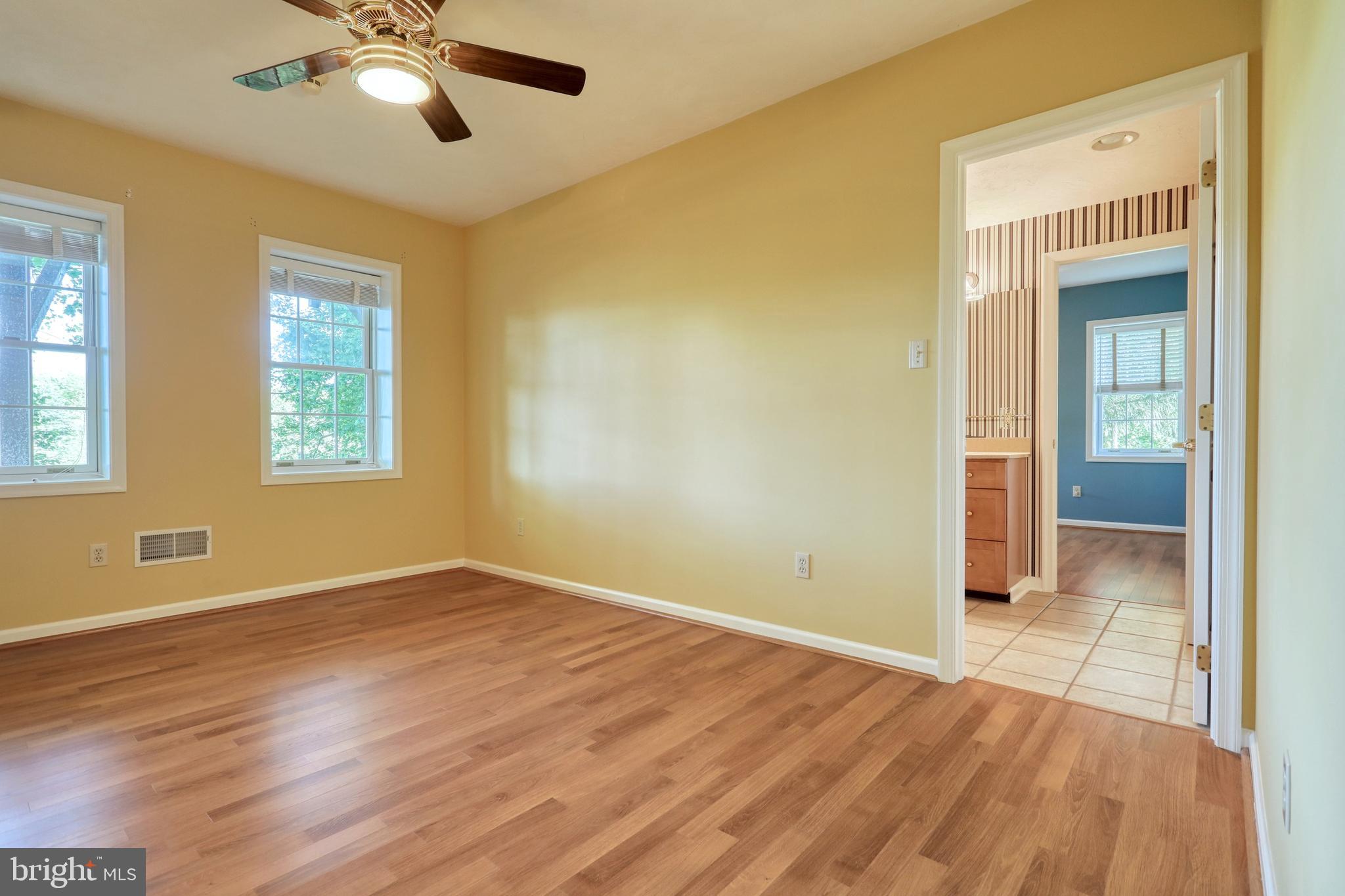 CHARLYN - Residential