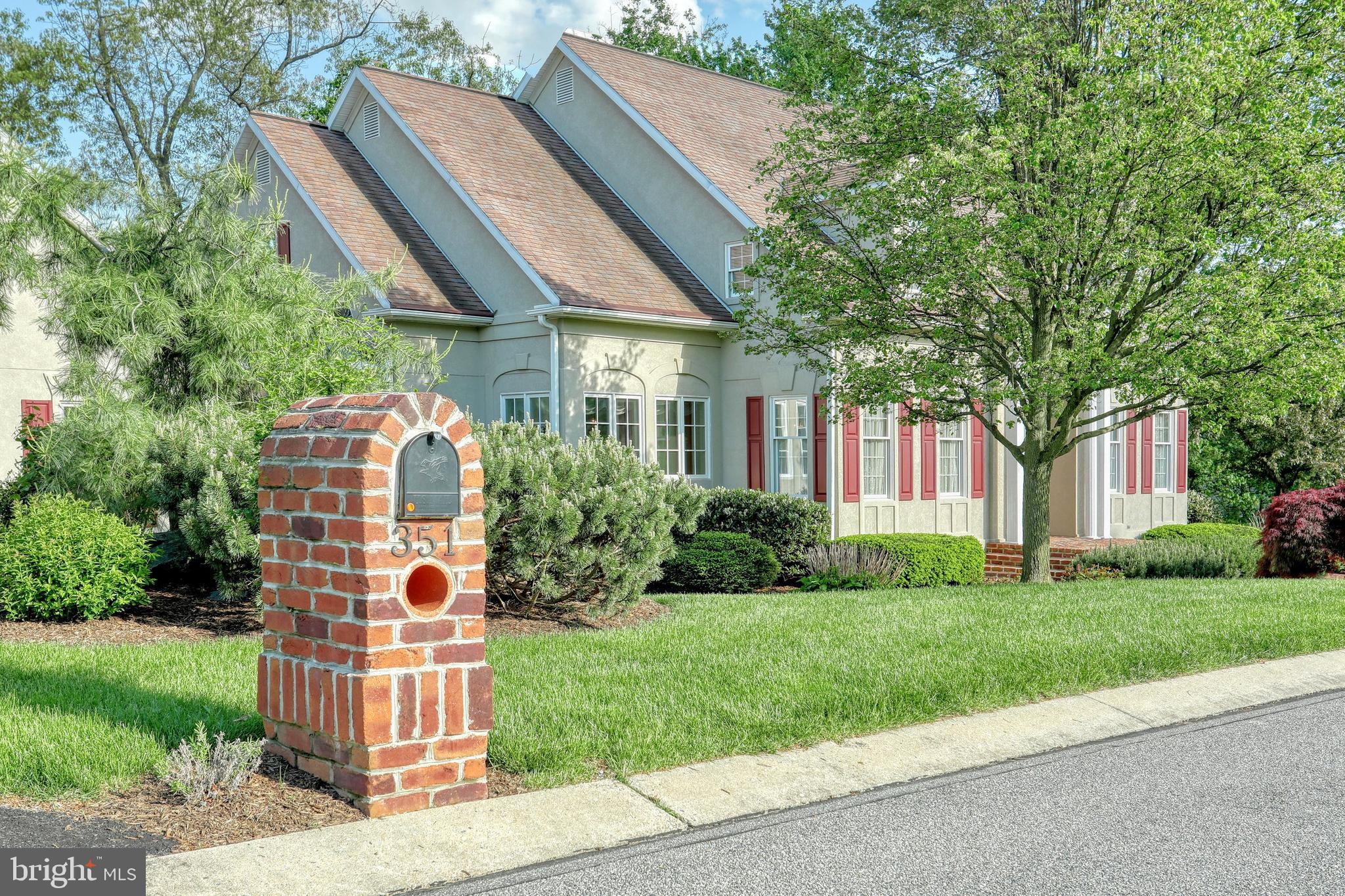 CHARLYN - Residential