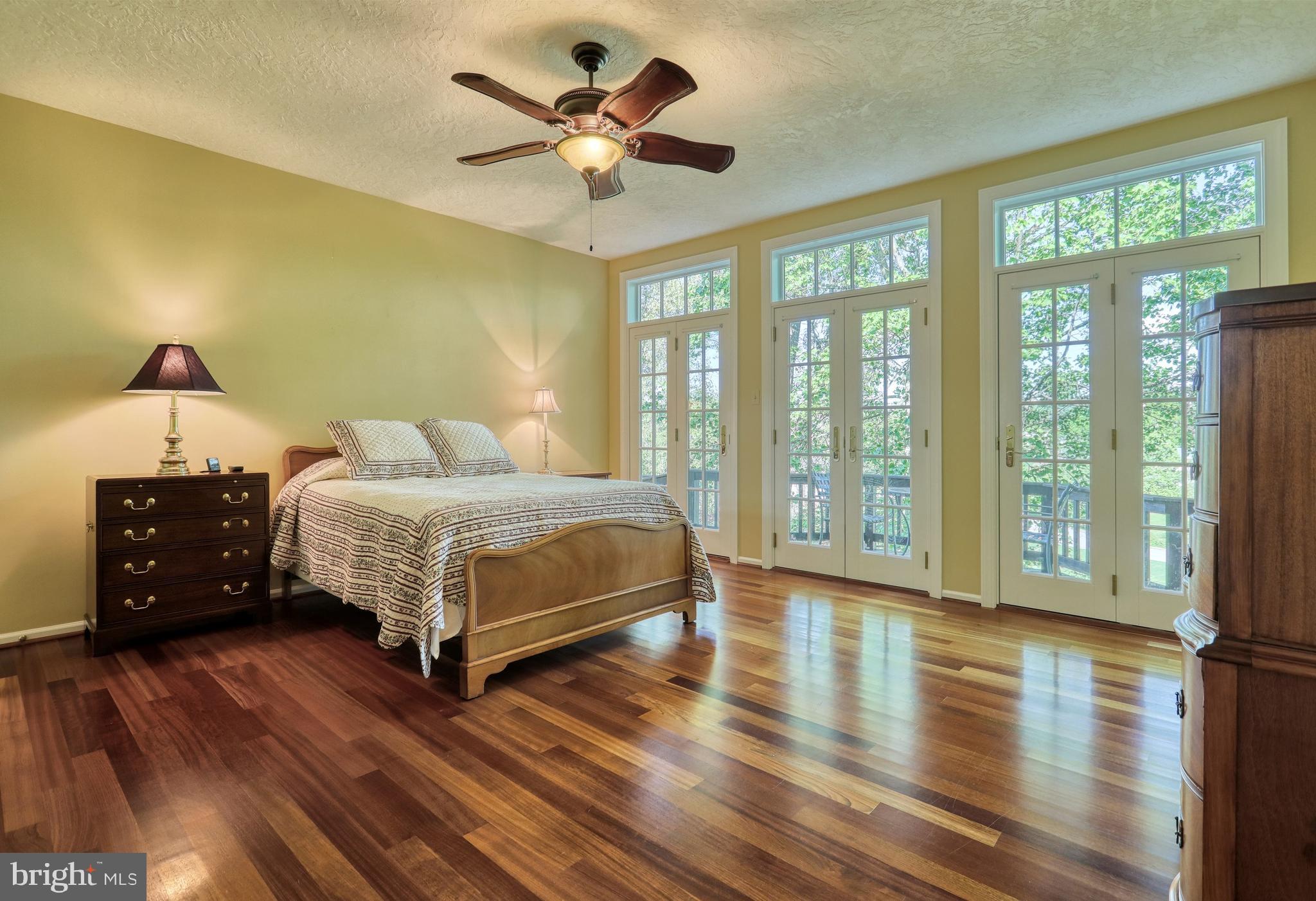 CHARLYN - Residential