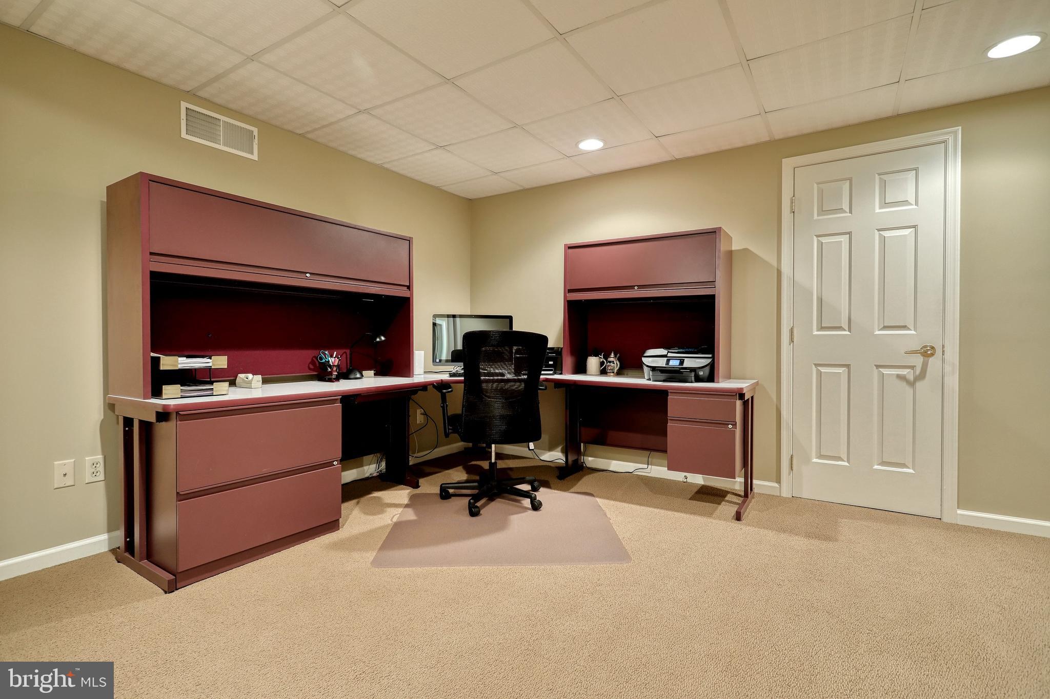 CHARLYN - Residential