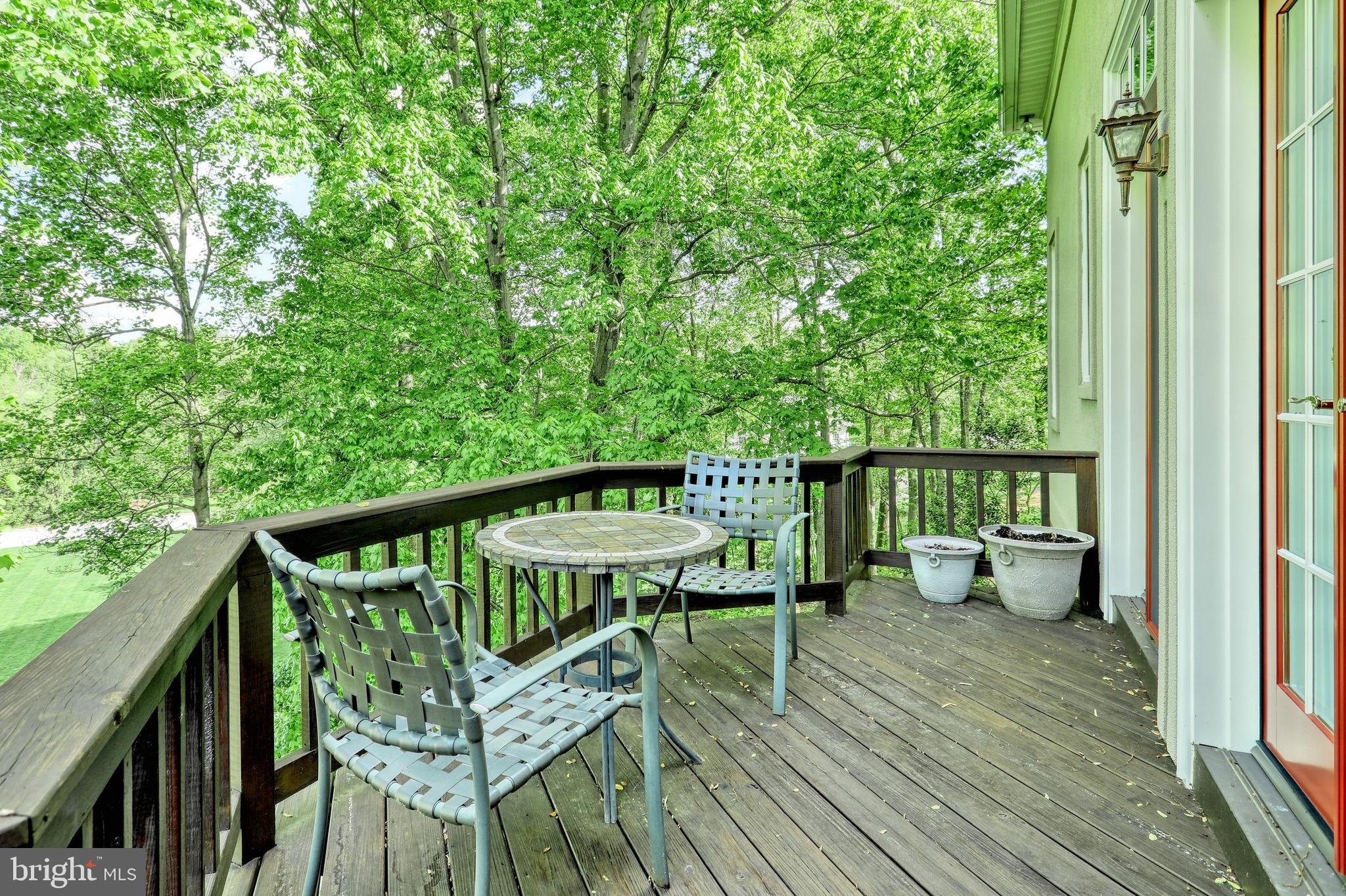 CHARLYN - Residential