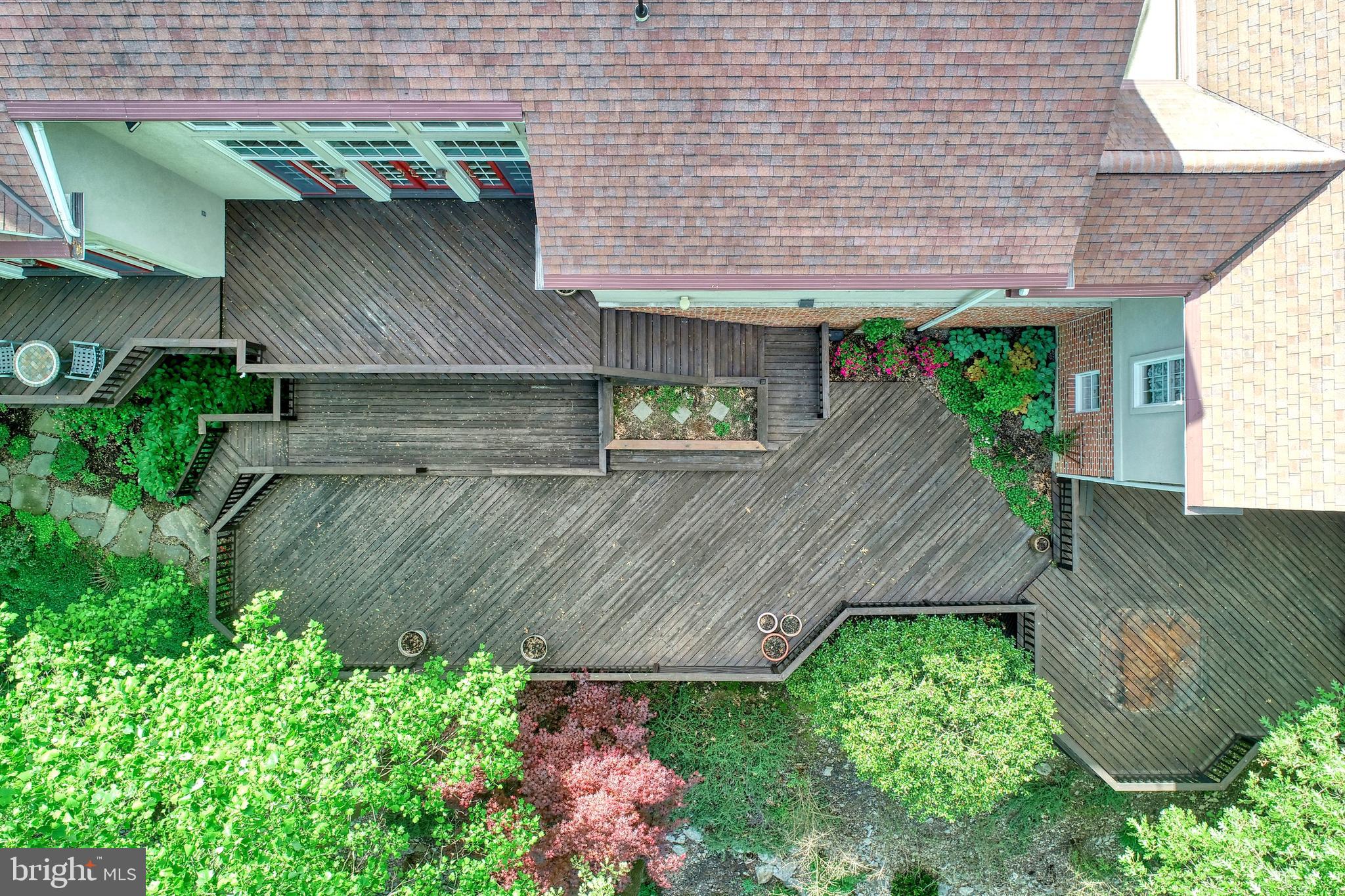 CHARLYN - Residential