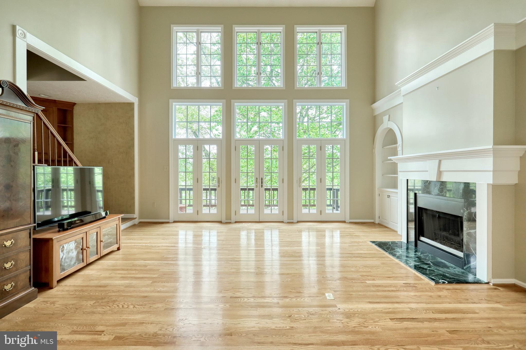 CHARLYN - Residential