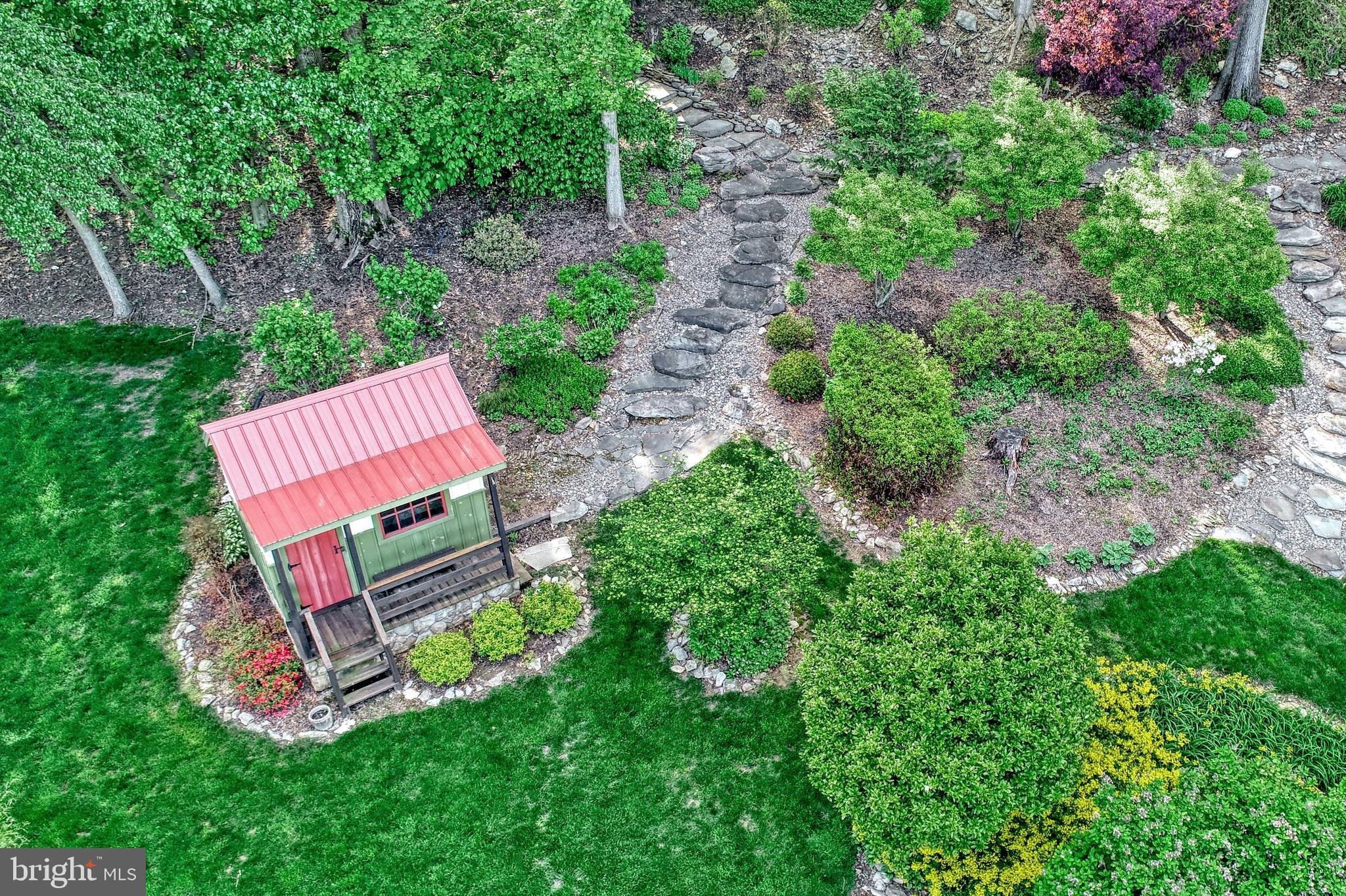 CHARLYN - Residential