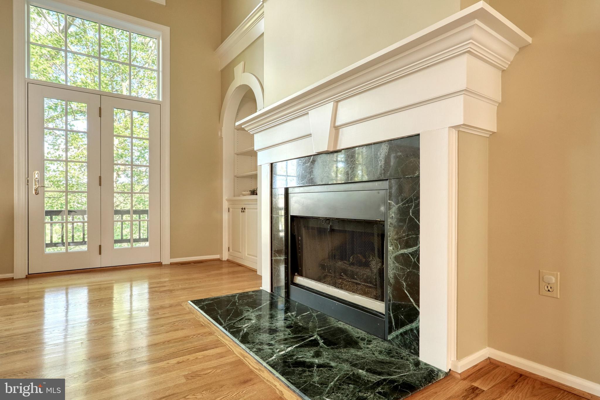 CHARLYN - Residential