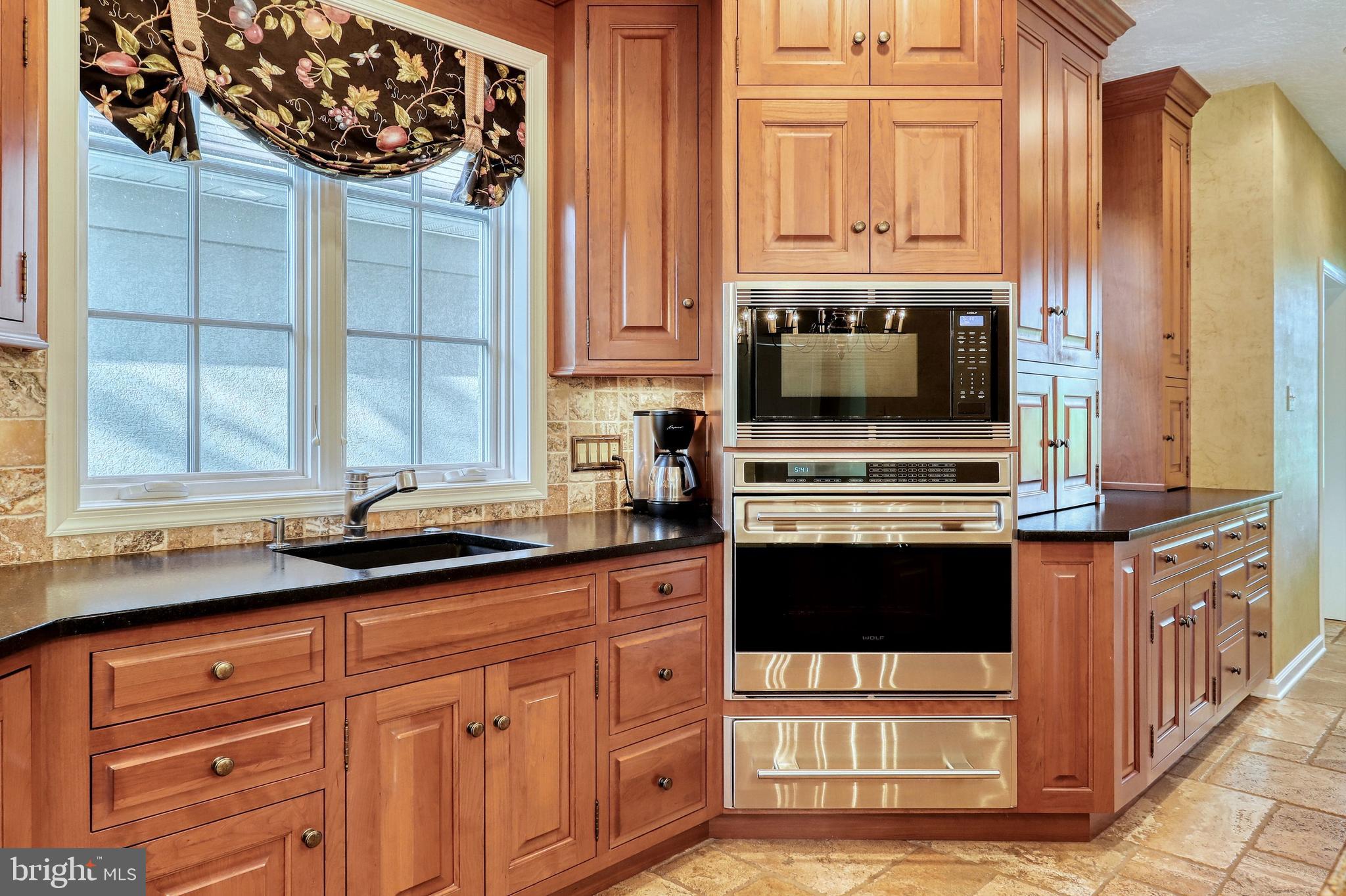 CHARLYN - Residential