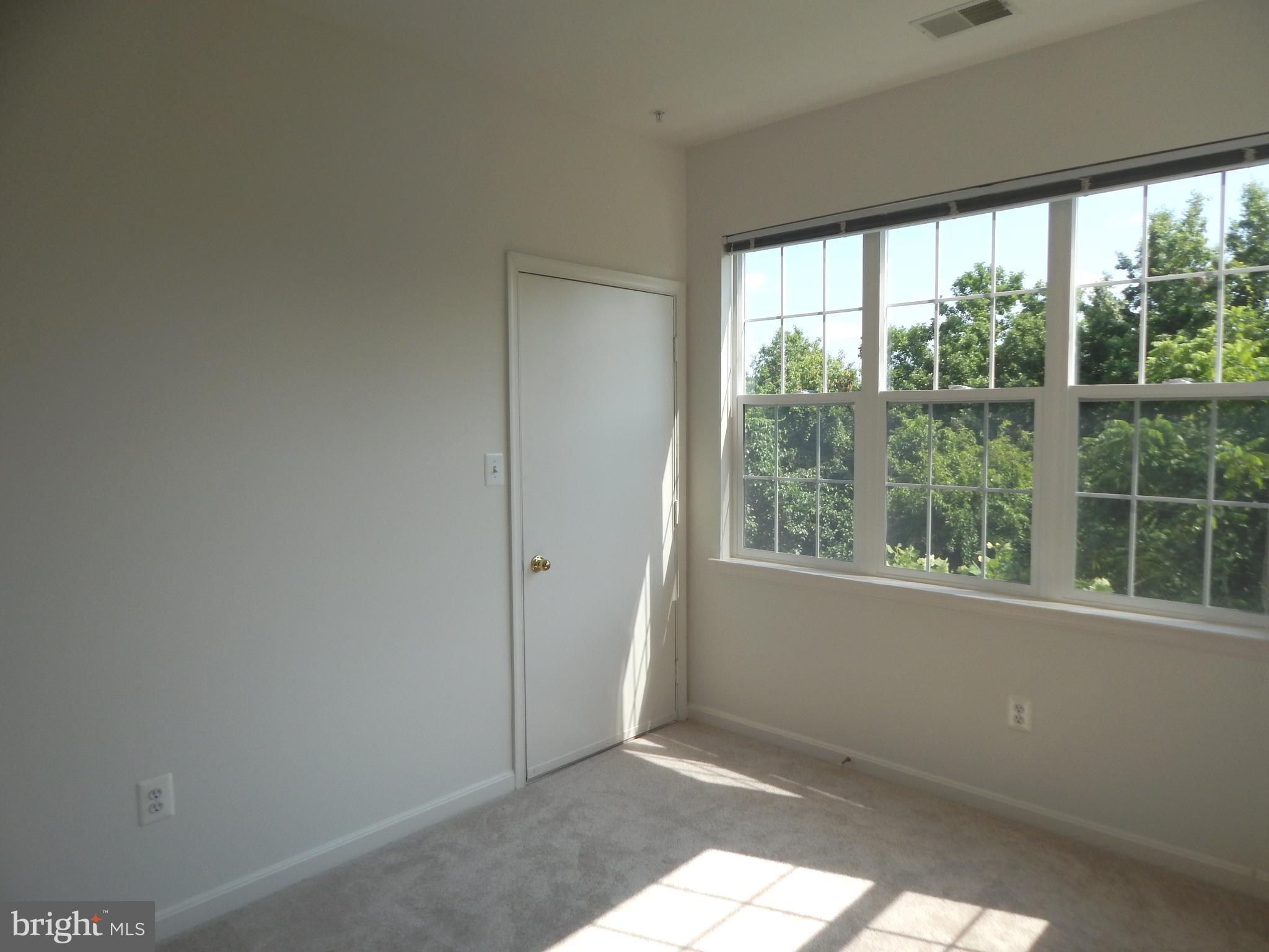 HOLLINGTON - Residential