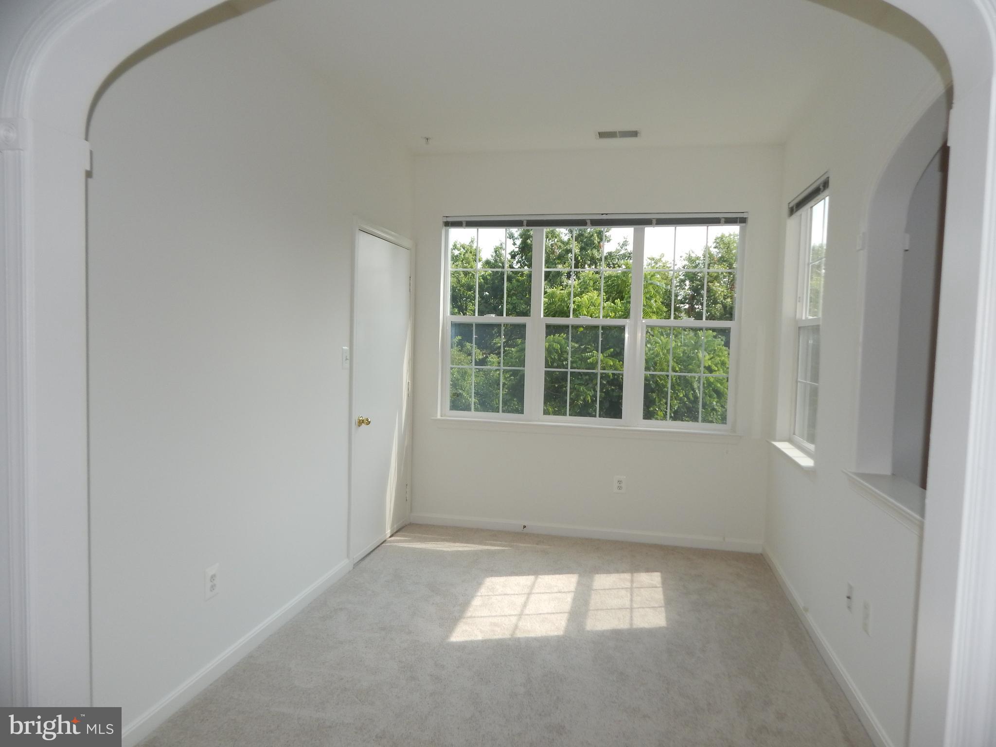 HOLLINGTON - Residential