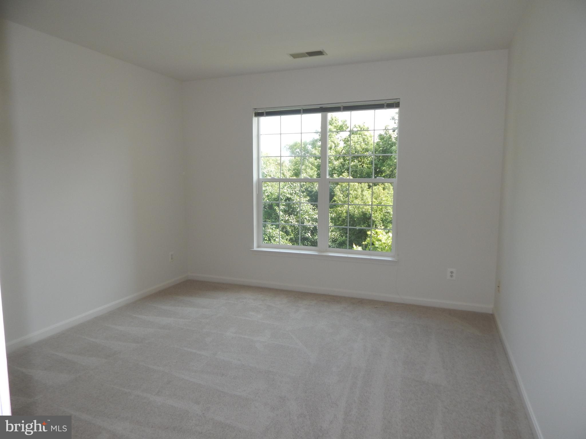 HOLLINGTON - Residential