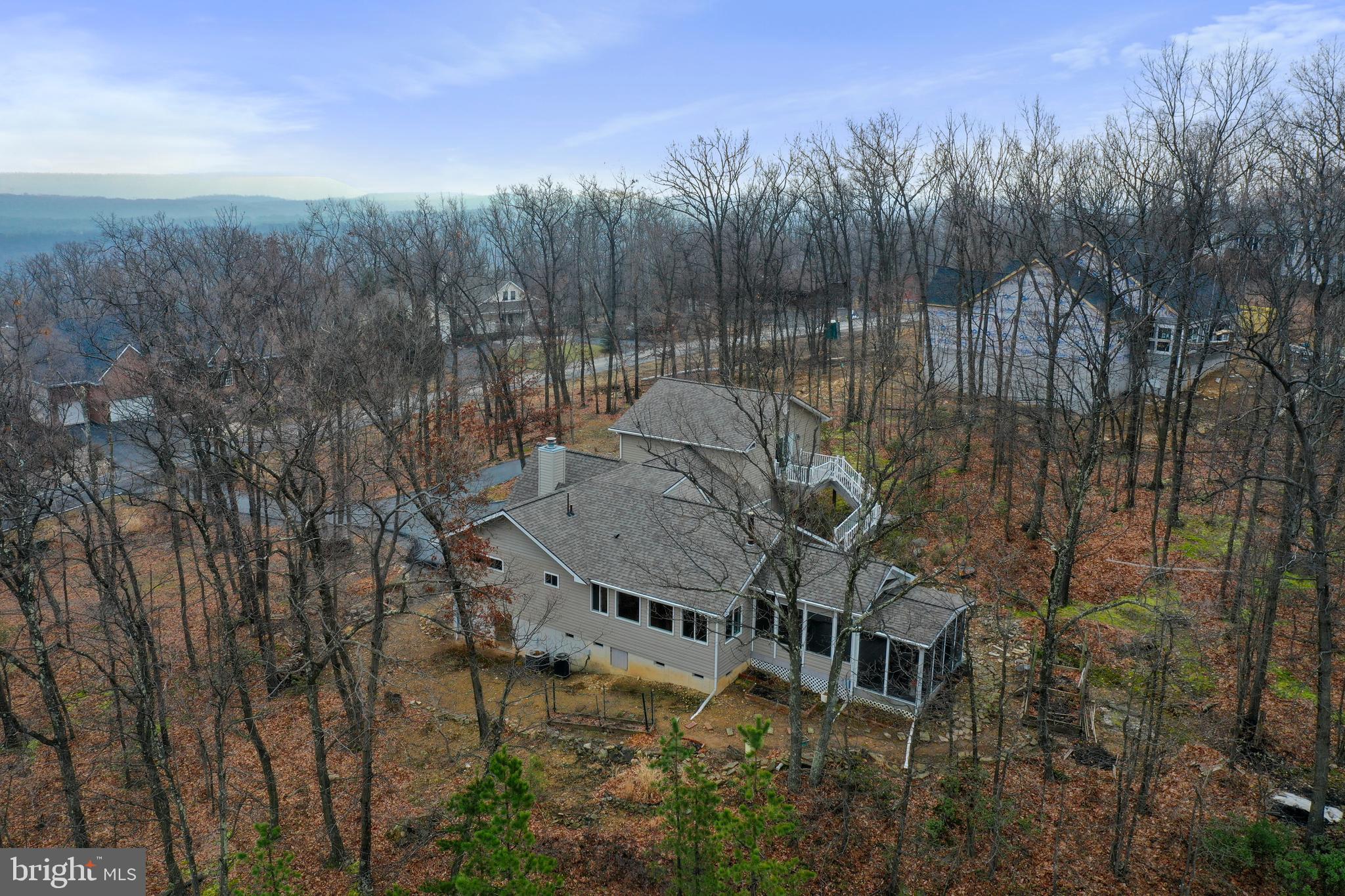 THE WOODS - Residential