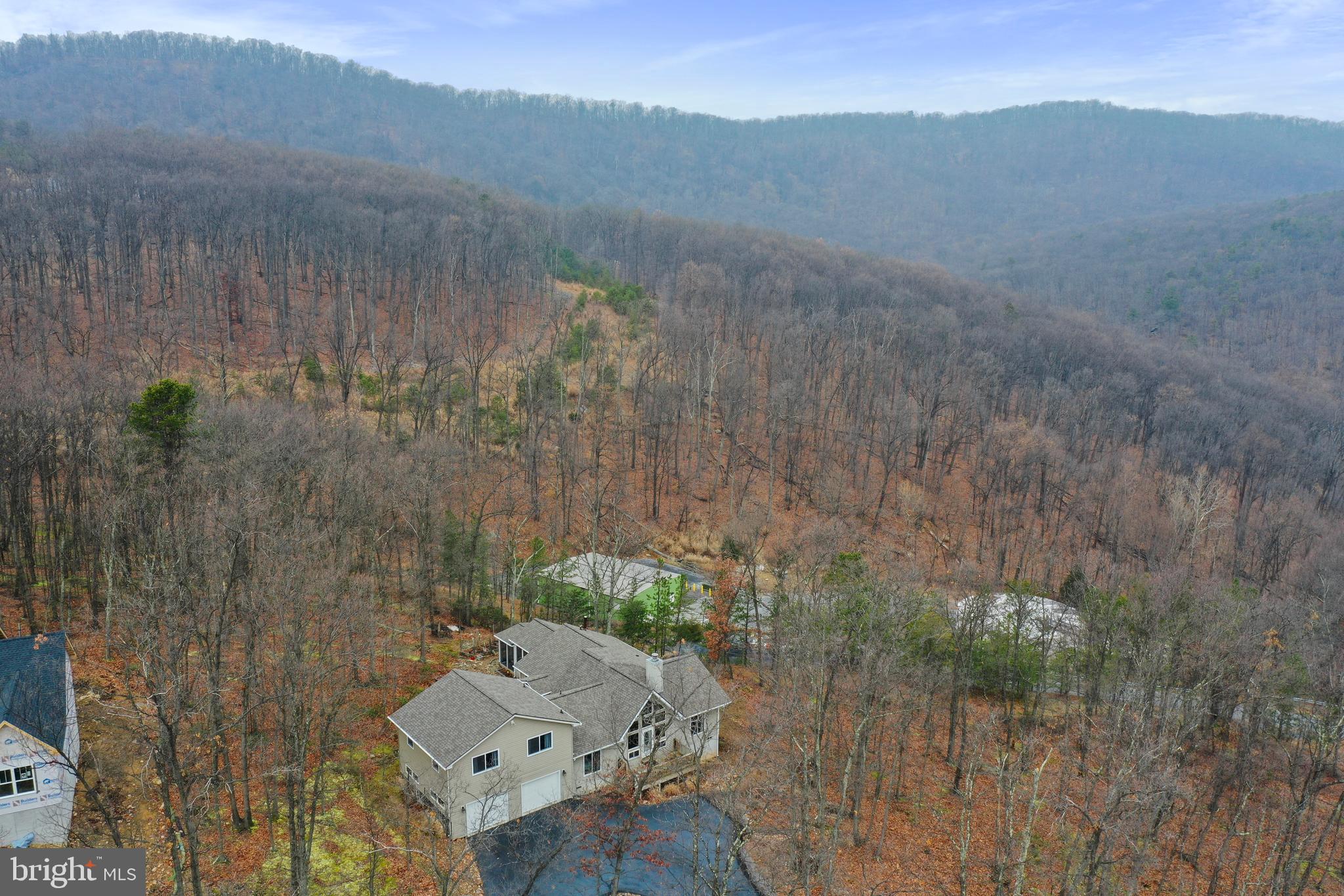 THE WOODS - Residential