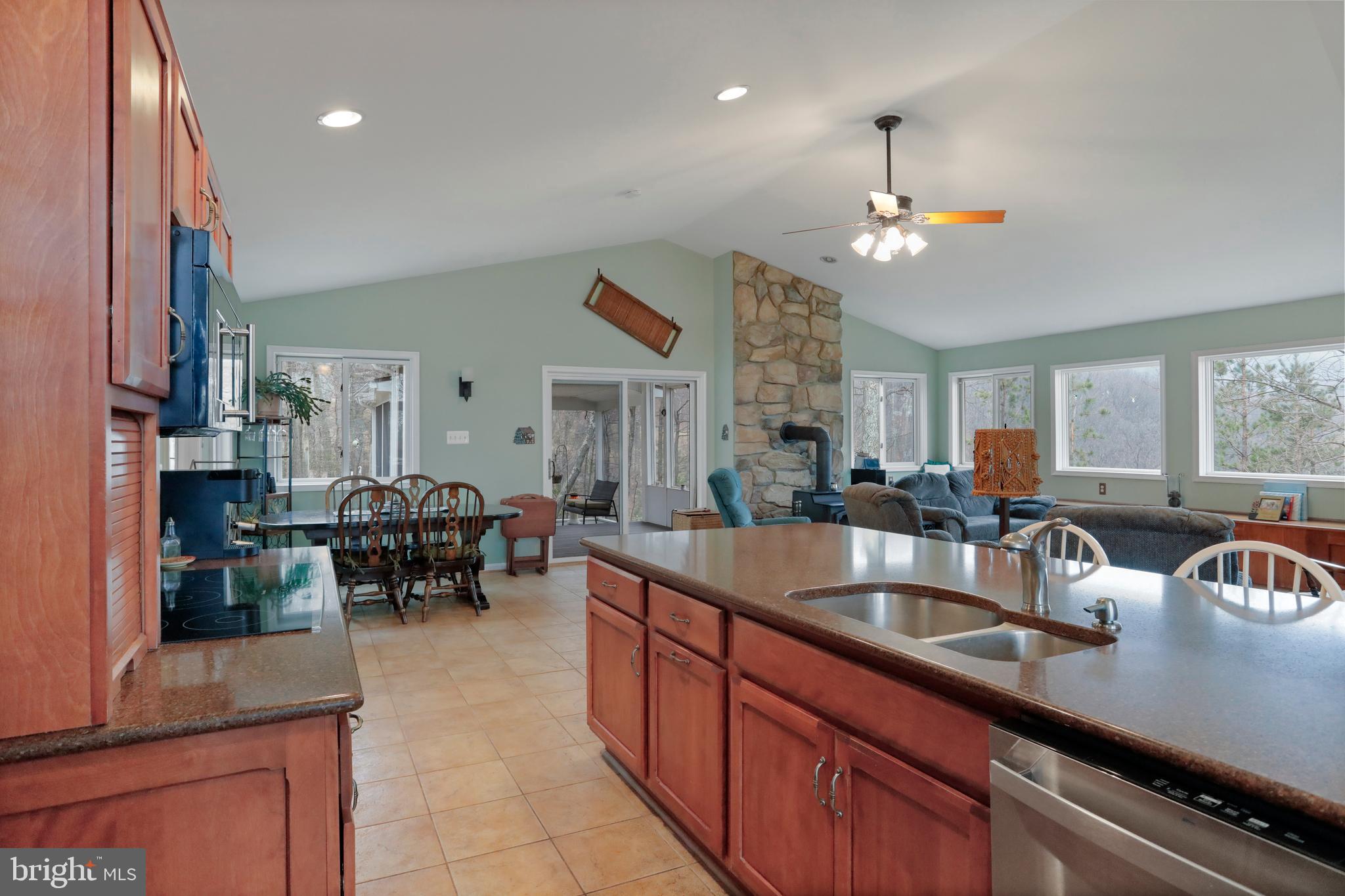 THE WOODS - Residential