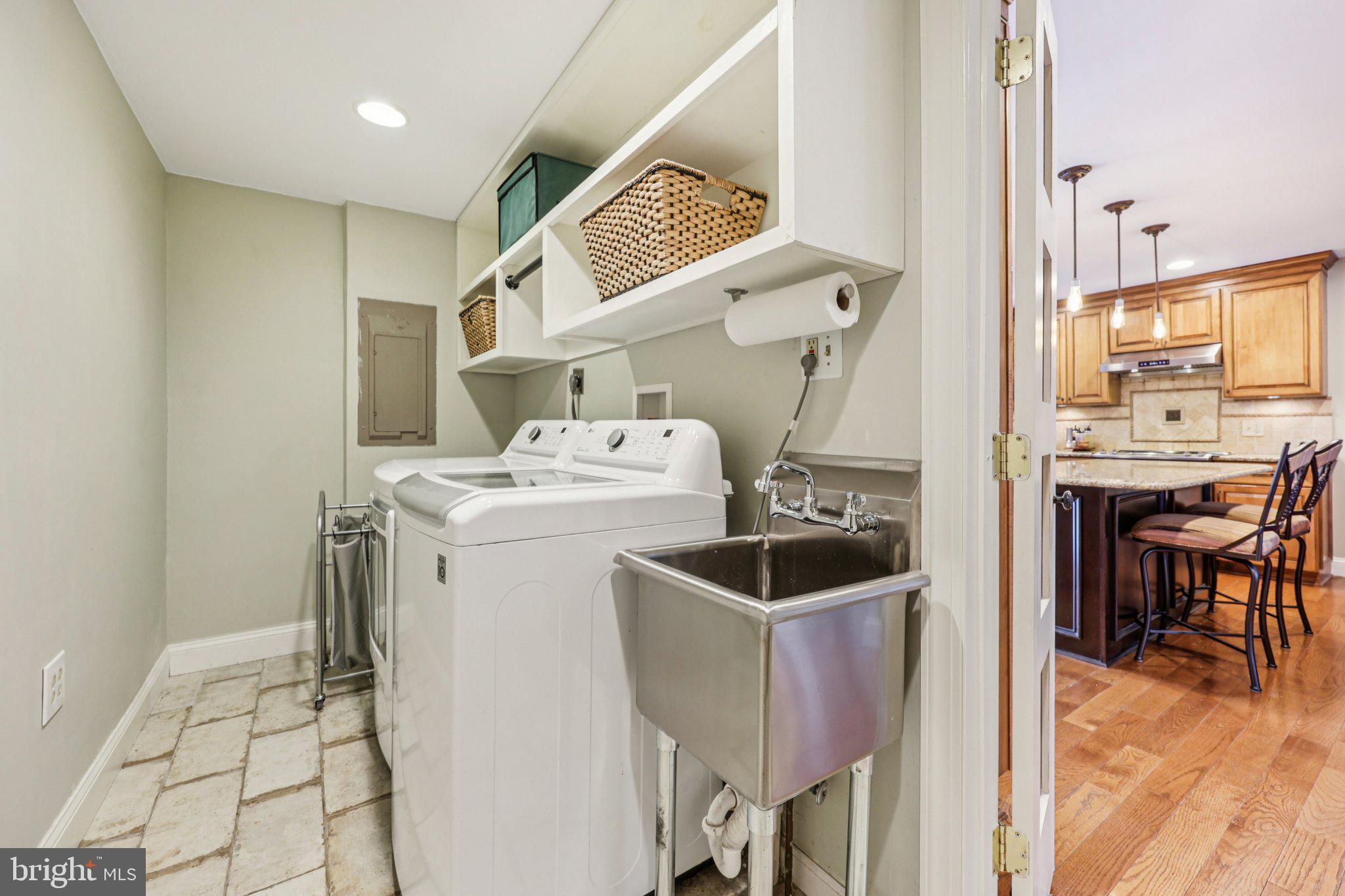 STUARTS MILL WOODS - Residential