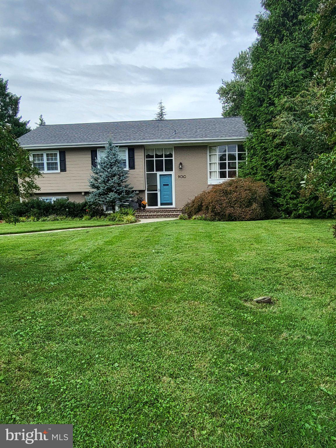 9010 LONGSTREET DRIVE