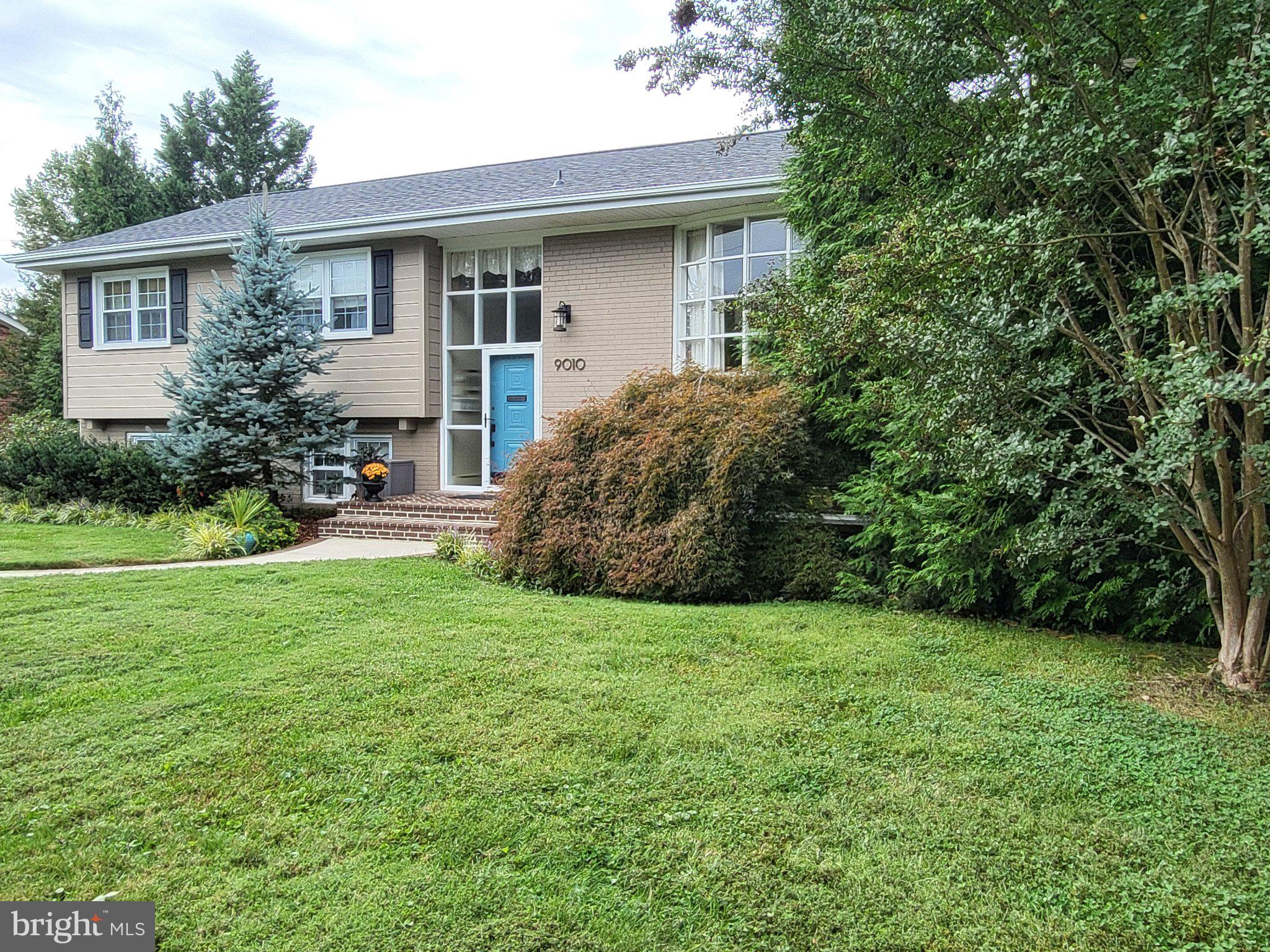 9010 LONGSTREET DRIVE
