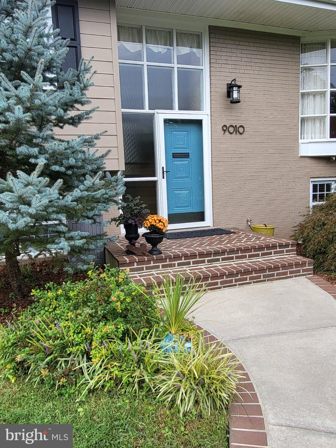 9010 LONGSTREET DRIVE