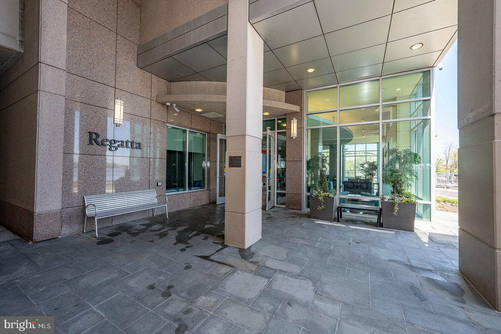 WATERFRONT SQUARE - Residential