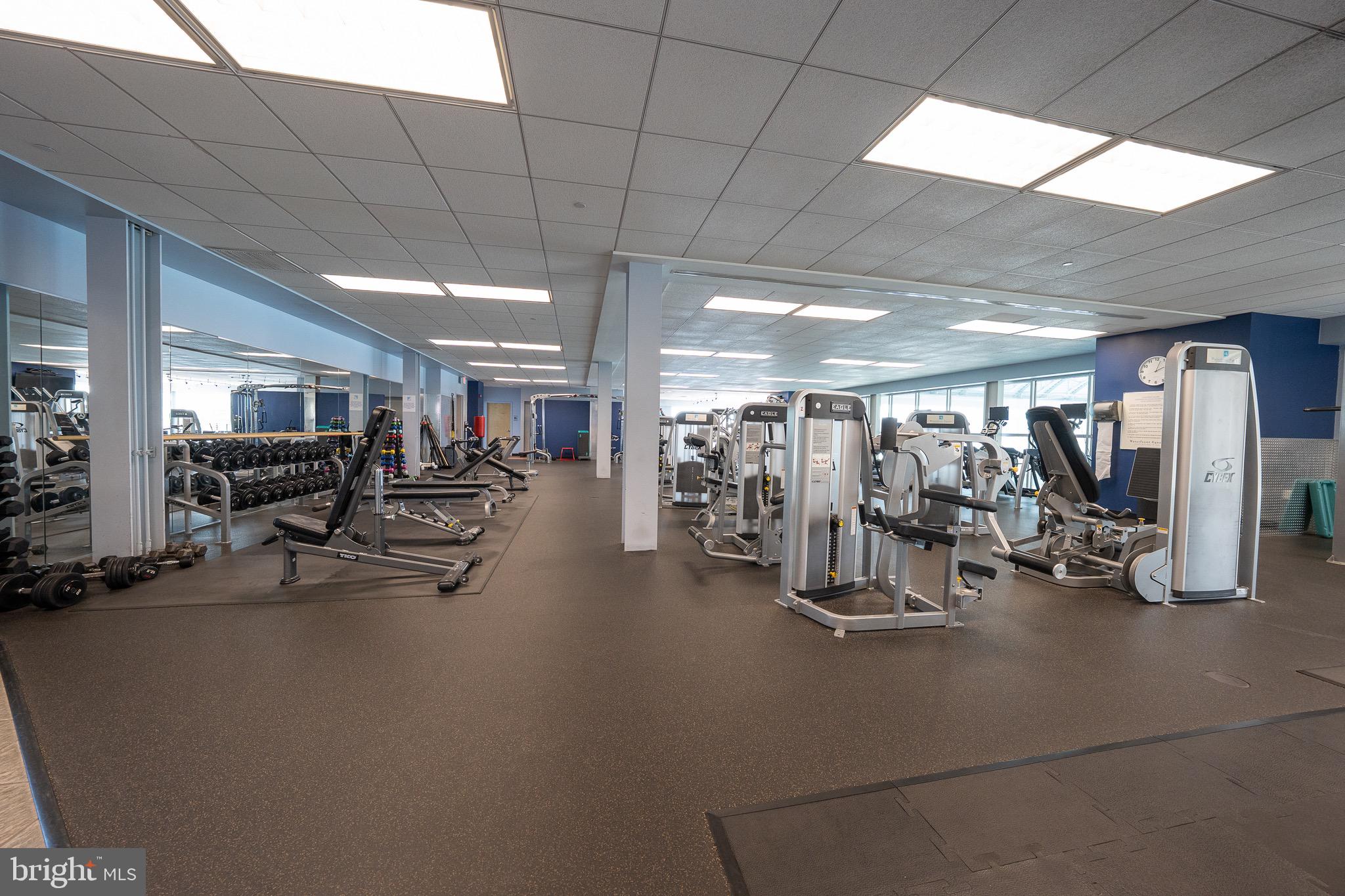 WATERFRONT SQUARE - Residential