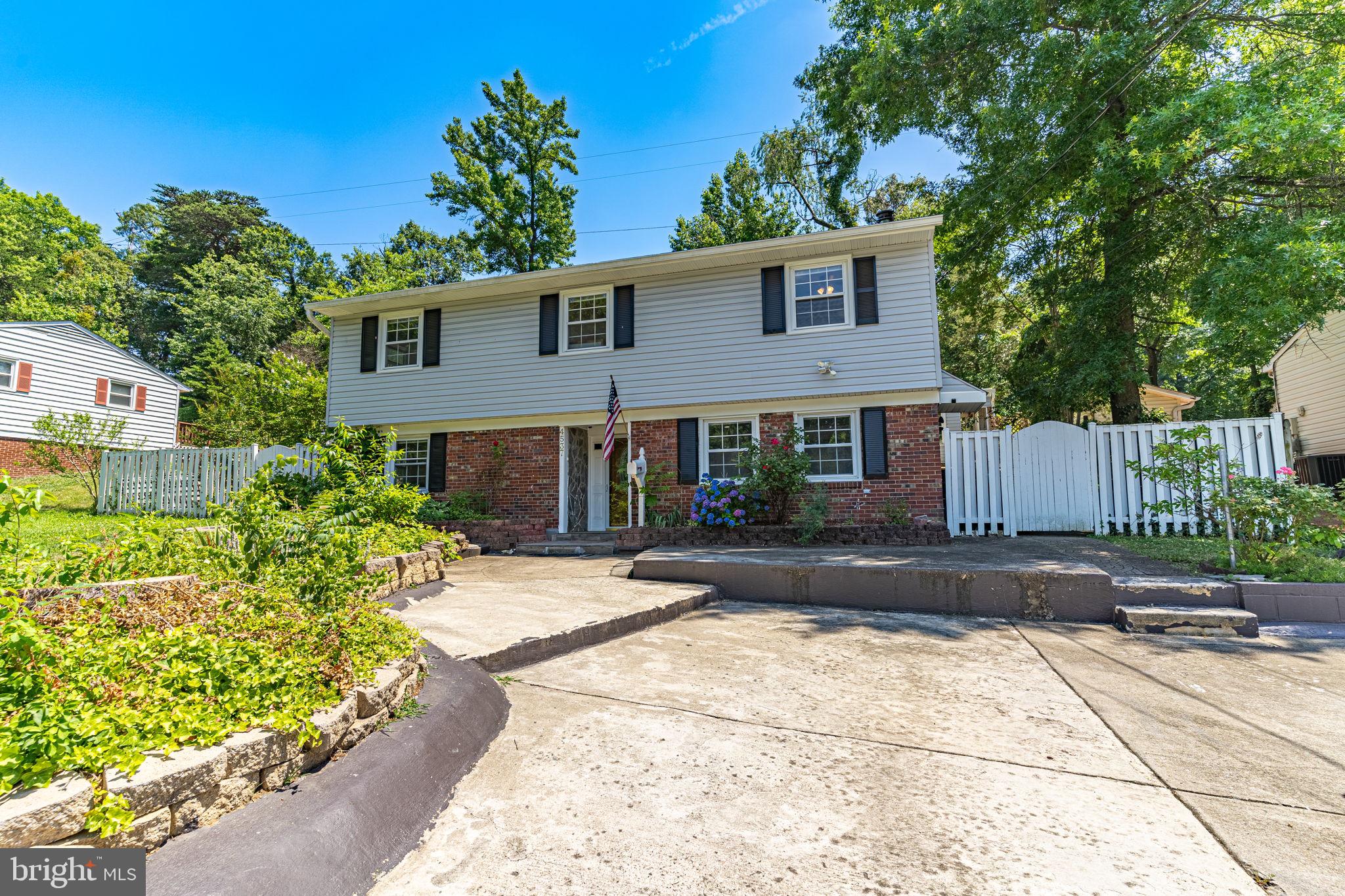 ROSE HILL - Residential Lease