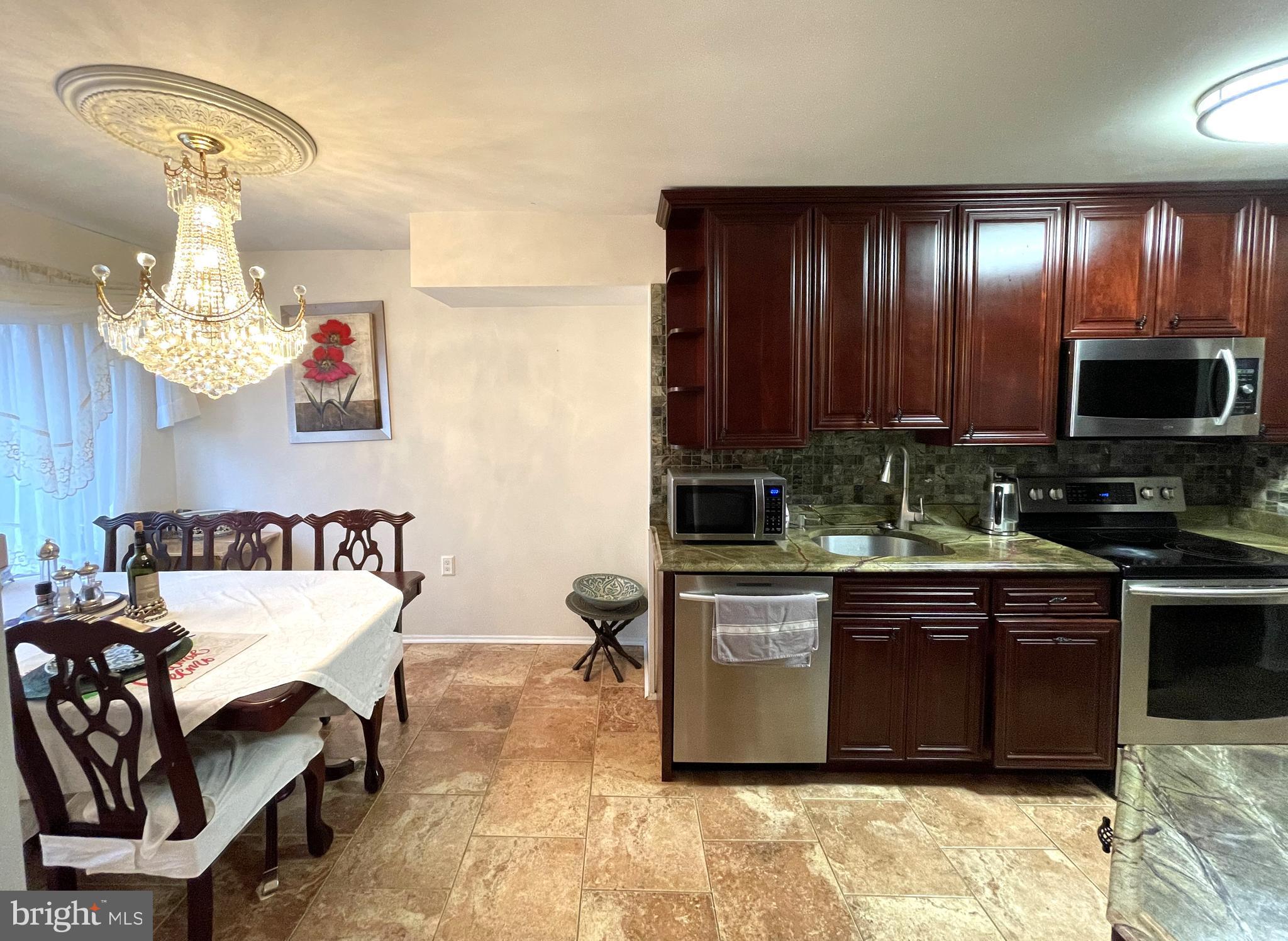 VILLA RIDGE CONDOMINIUM - Residential